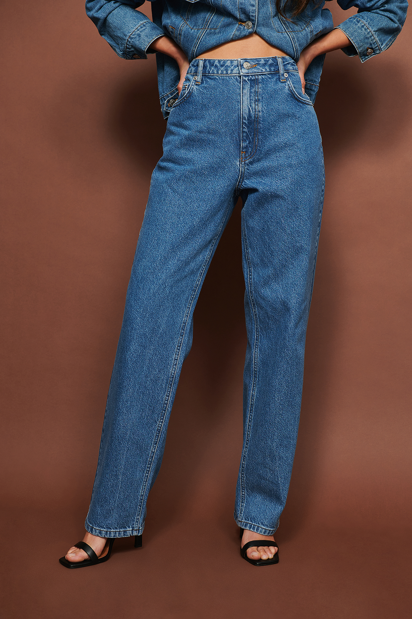 Denim a vita alta con tasche a contrasto Blu | na-kd.com