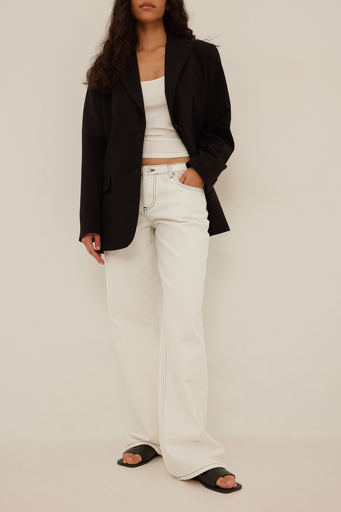 Contrast Seam Low Waist Jeans White | NA-KD
