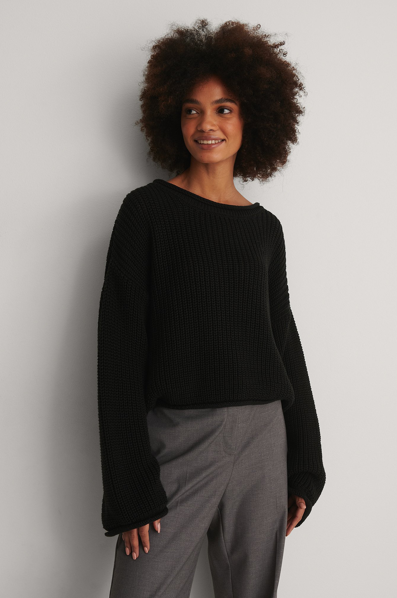 Black Cropped Boat Neck Knitted Sweater