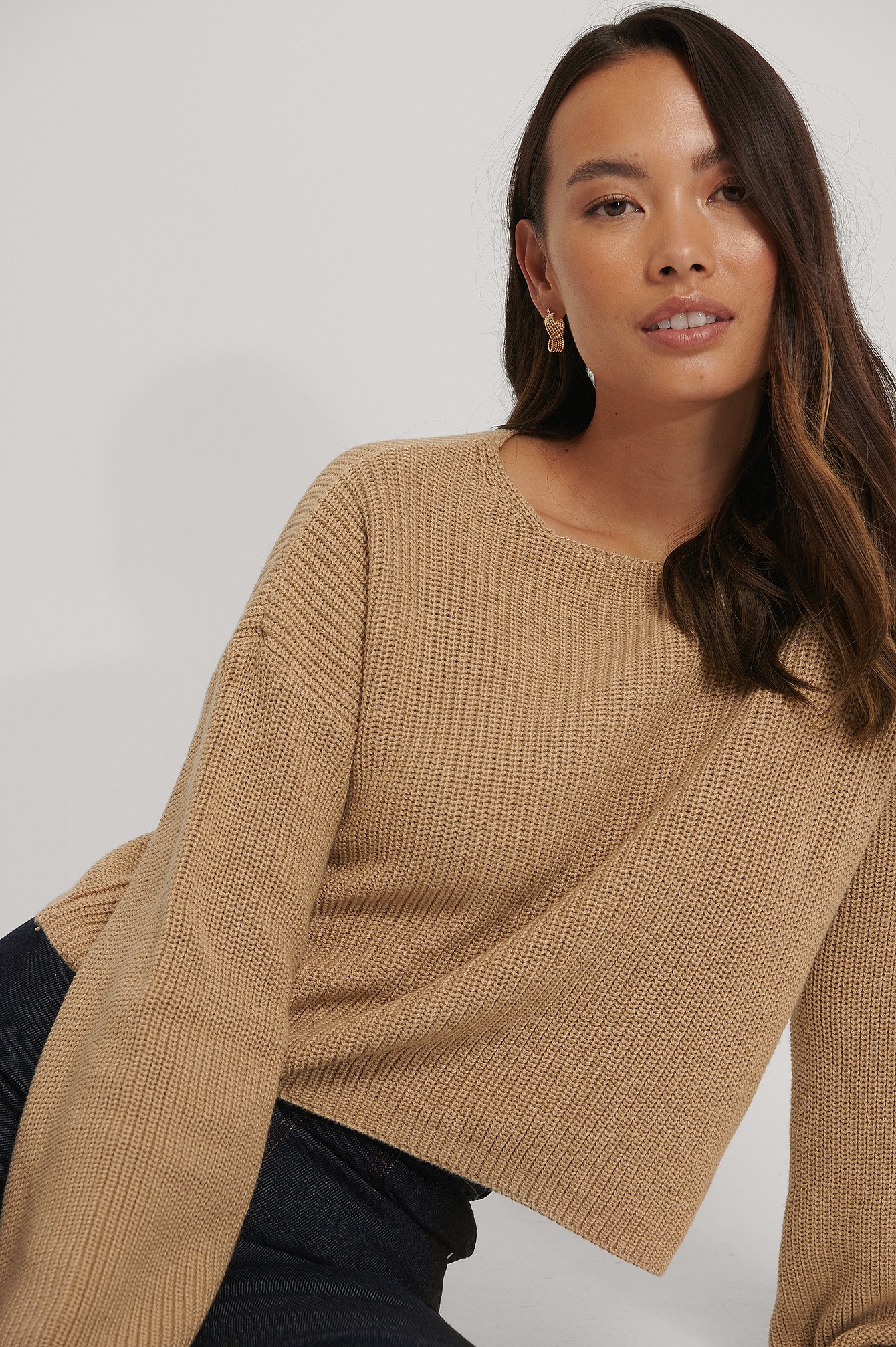 Beige Cropped Long Sleeve Knitted Sweater