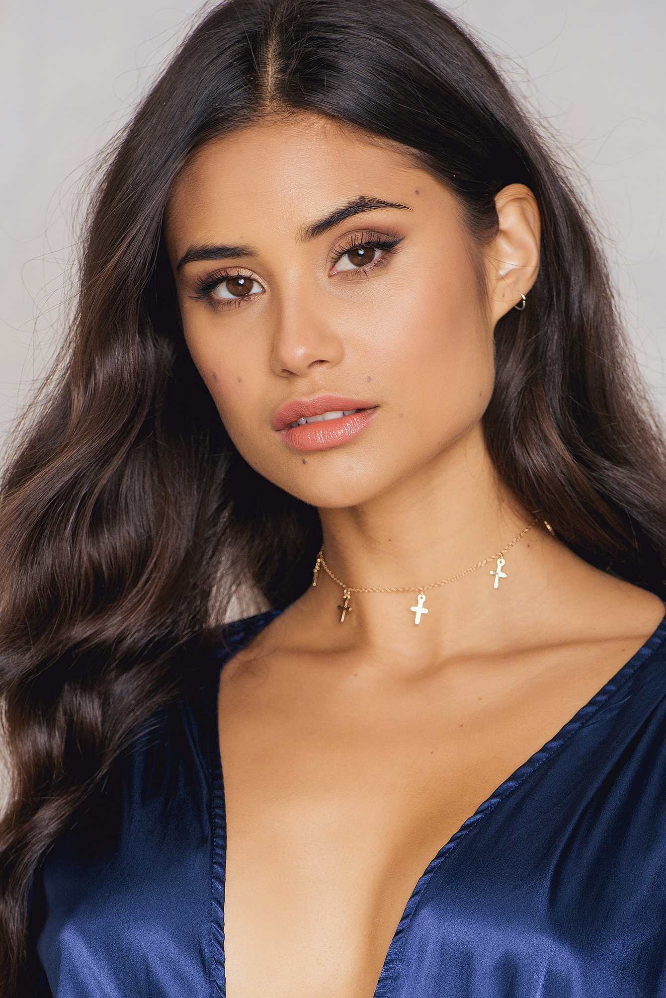 Cross Chain Choker Gold NAKD