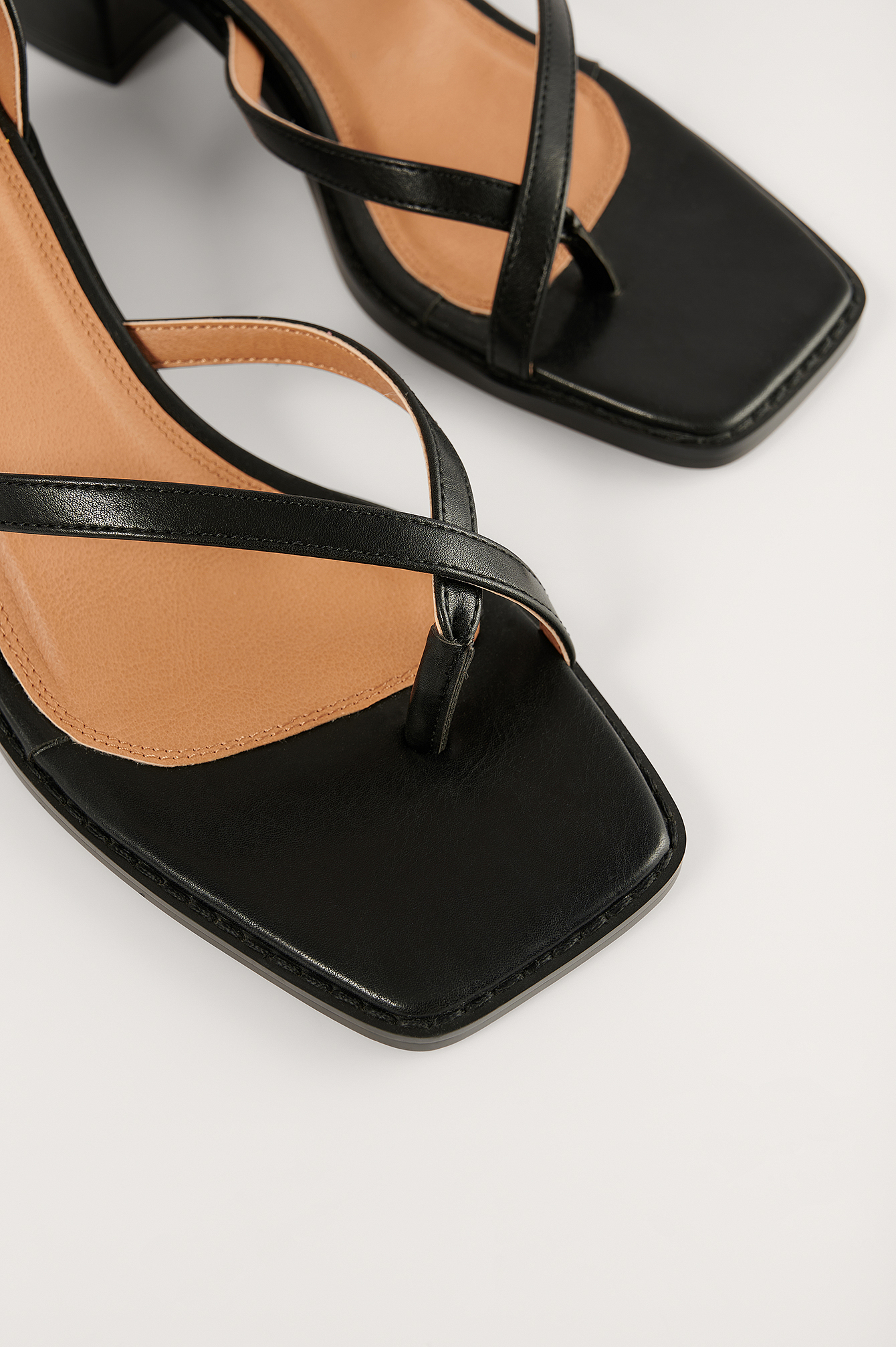 Black Crossed Toe Strap Sandals