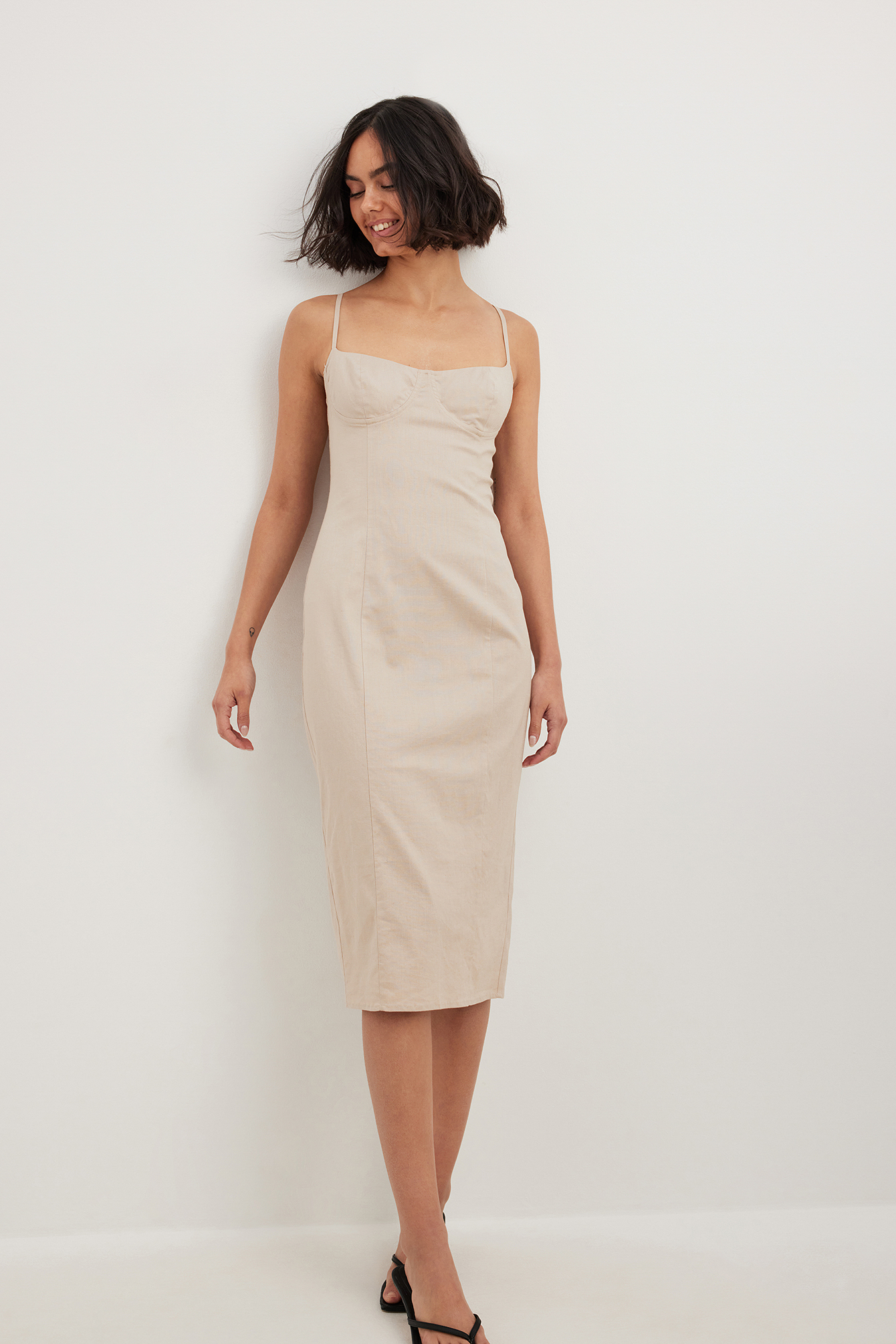 Cups Details Midi Dress Beige NAKD