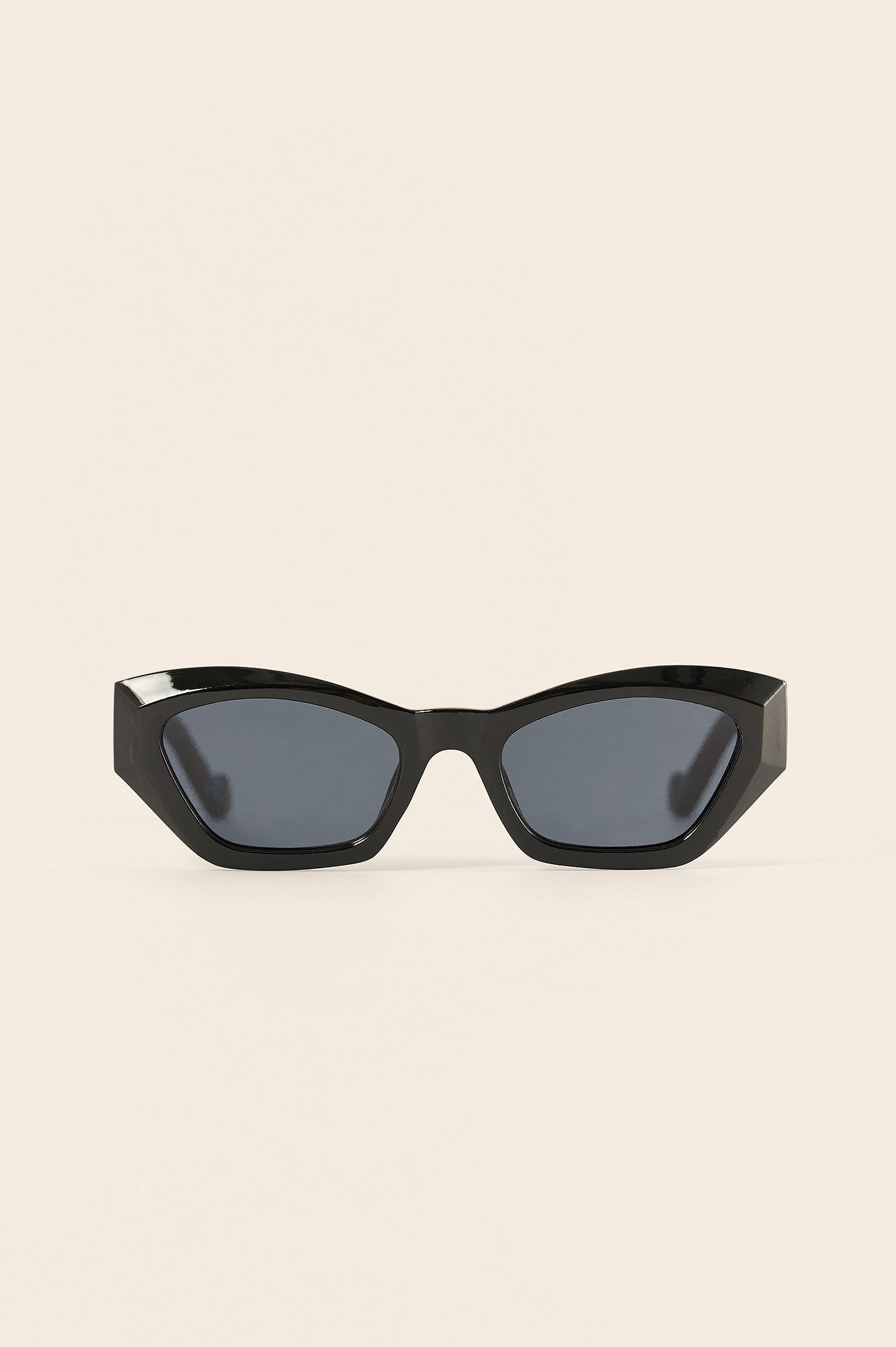 Occhiali da sole Cat Eye con lenti curve Nero | na-kd.com