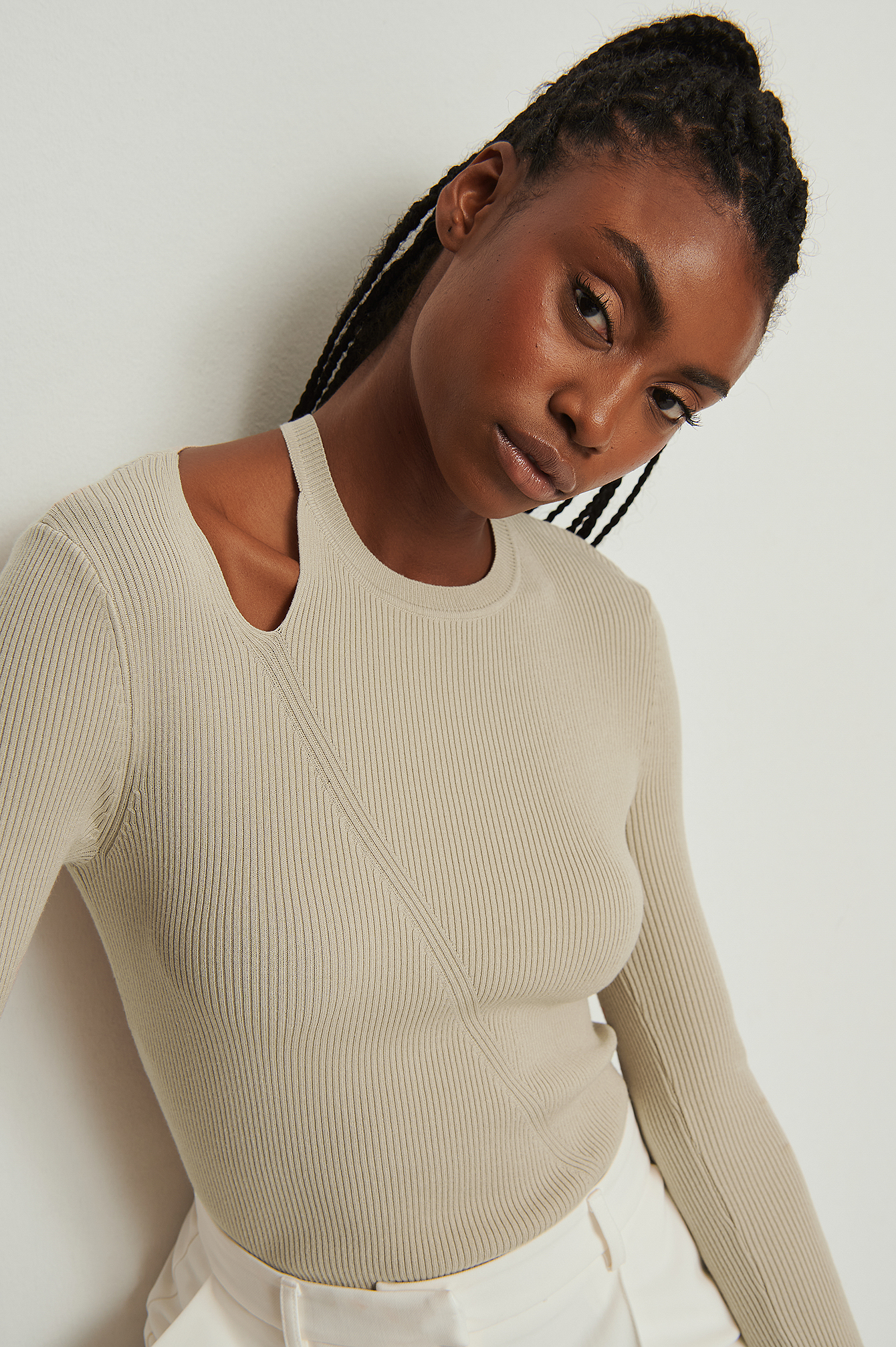 Cut Out Light Knit Sweater Beige