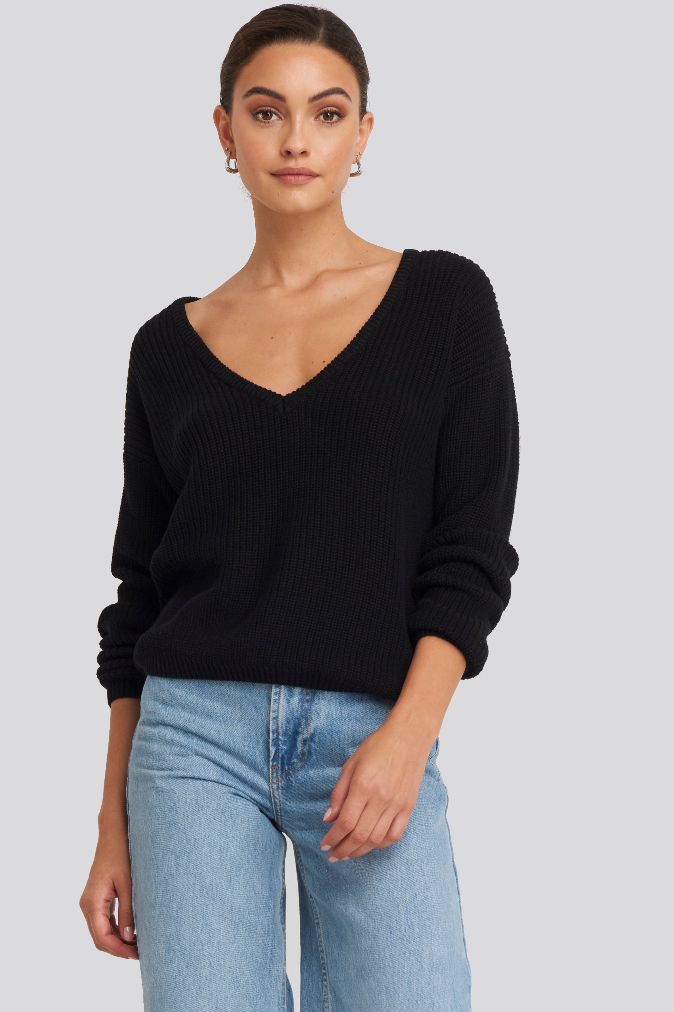 Black Deep Front V-neck Knitted Sweater