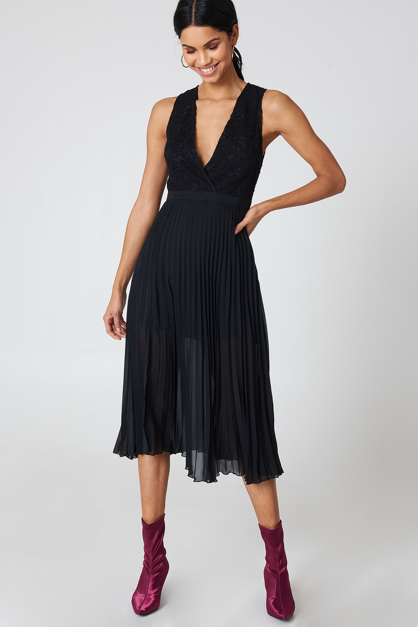 Deep Neck Pleated Dress Black