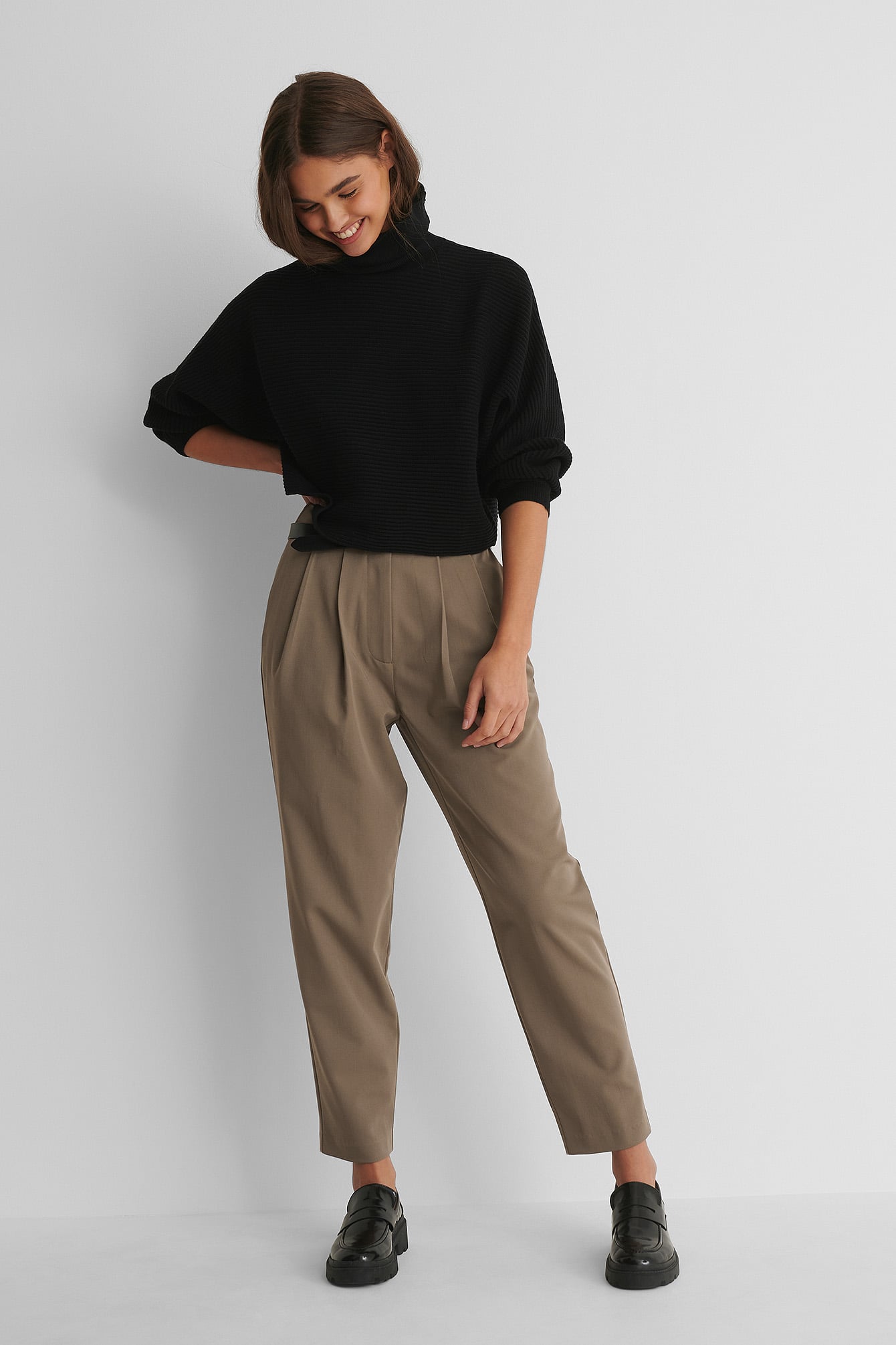 Na Kd Deep Pleat Cropped Pants Brown In Taupe Modesens