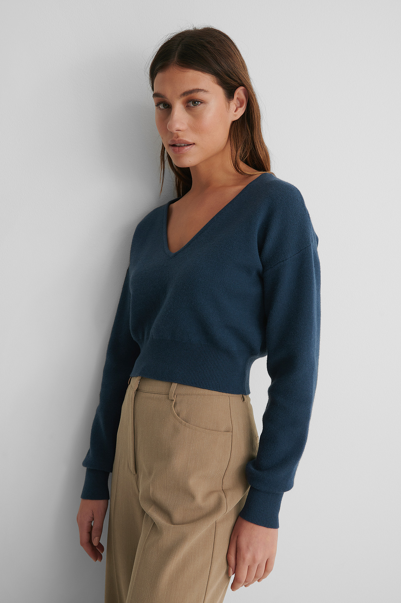 NA-KD DEEP V-NECK KNITTED SWEATER - BLUE