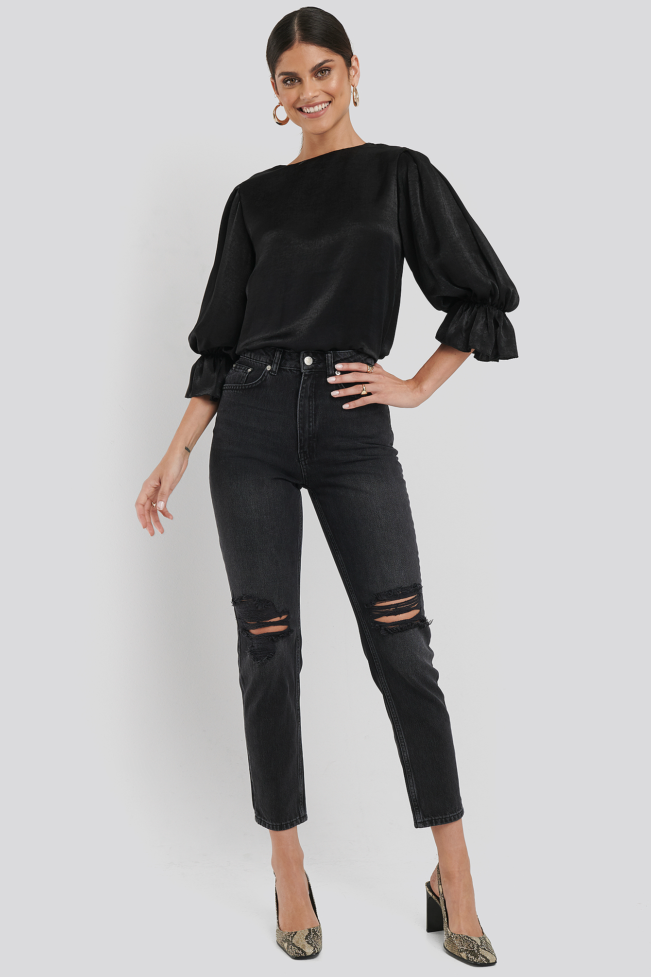 Destroyed Mom Jeans Black