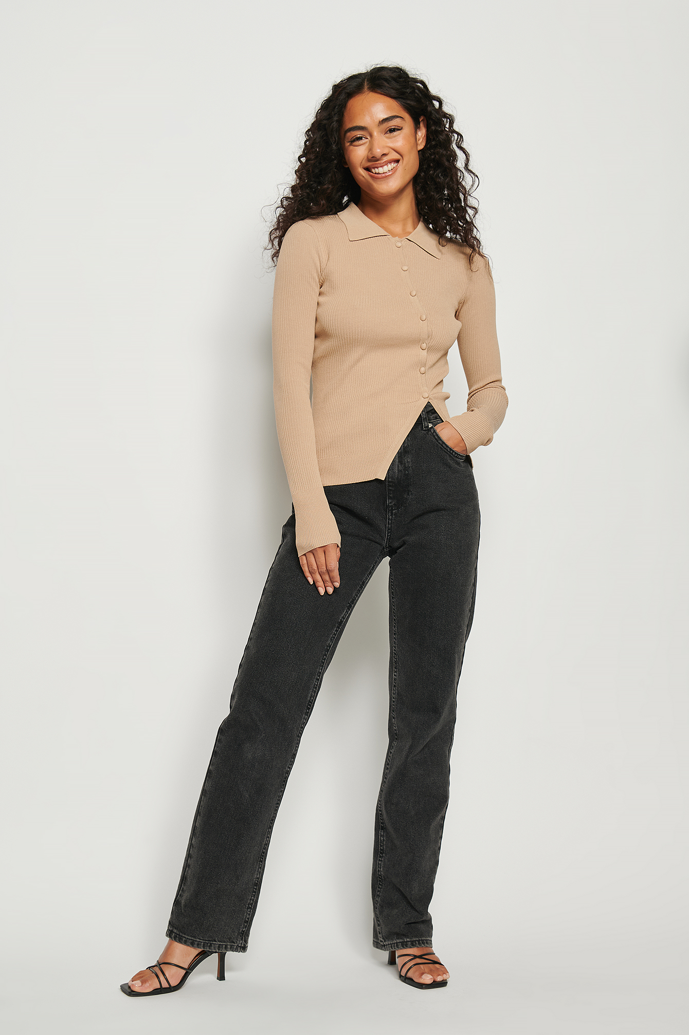 Diagonal Buttoned Knitted Cardigan 