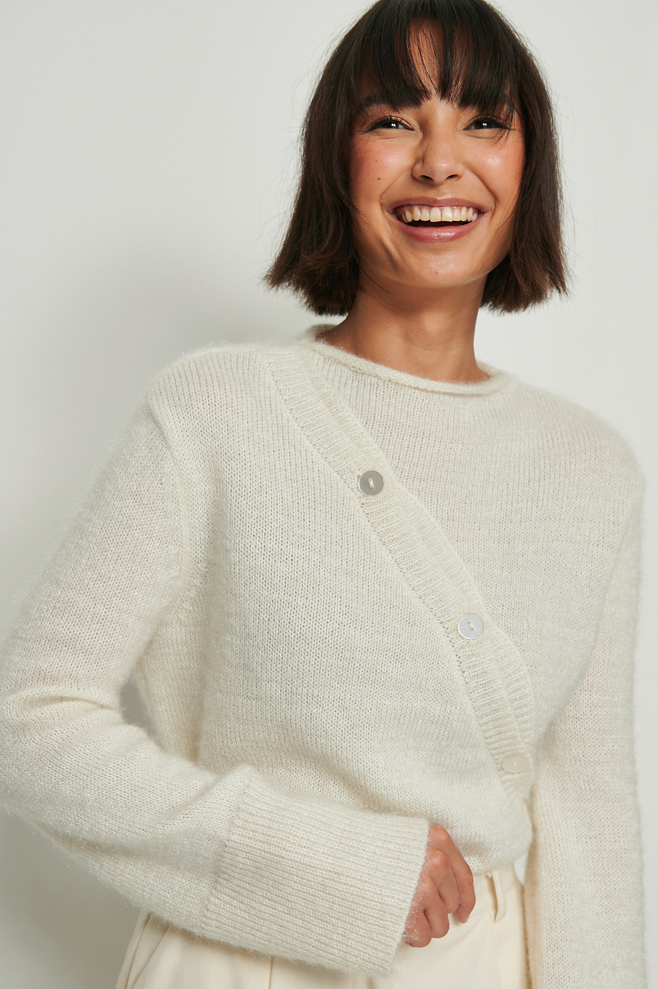 båd udløb navneord Diagonal Buttoned Knitted Cardigan Offwhite | na-kd.com