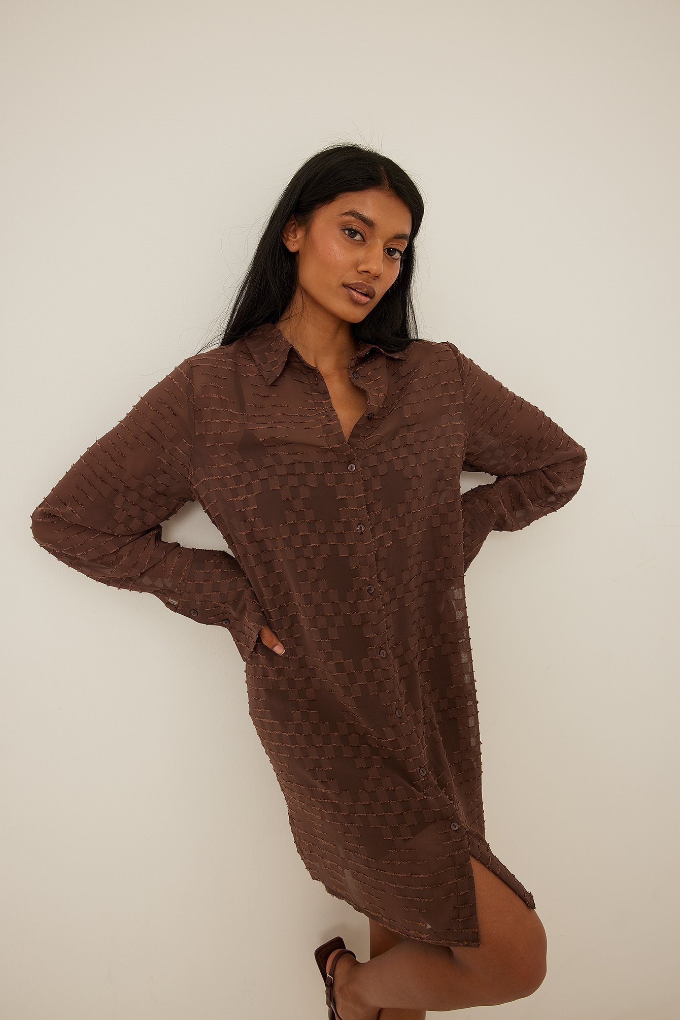 Brown Recyklingowana sukienka koszulowa z drobnym wzorem