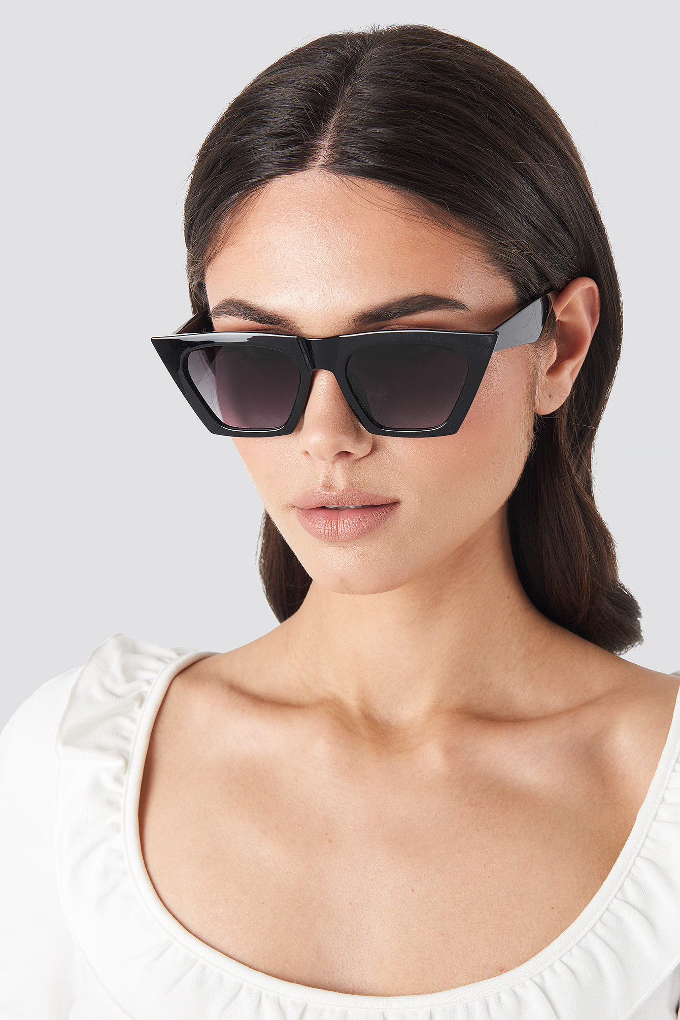 Edgy Cat Eye Sunglasses Zwart NAKD