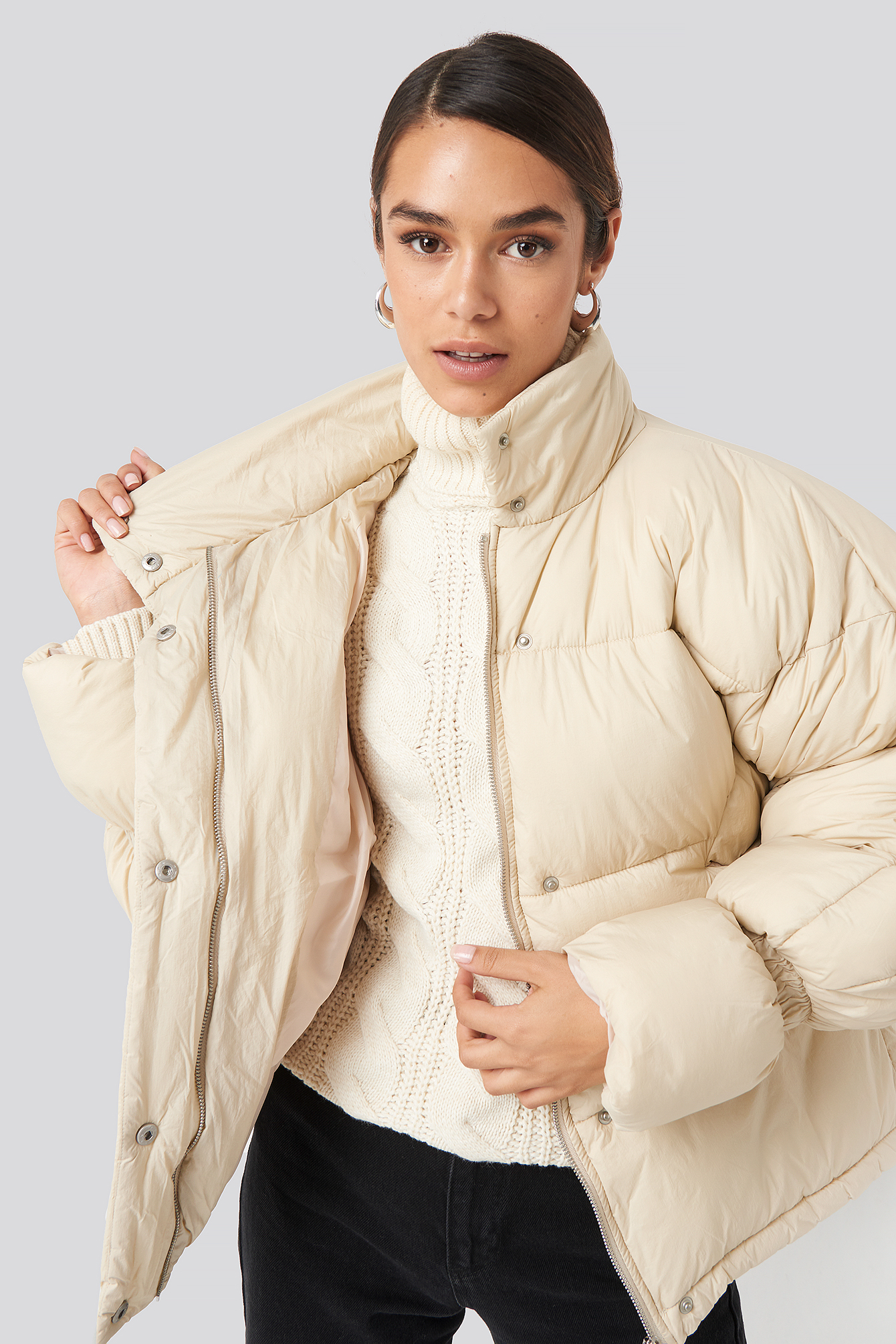 Elastic Detail Puffer Jacket Beige