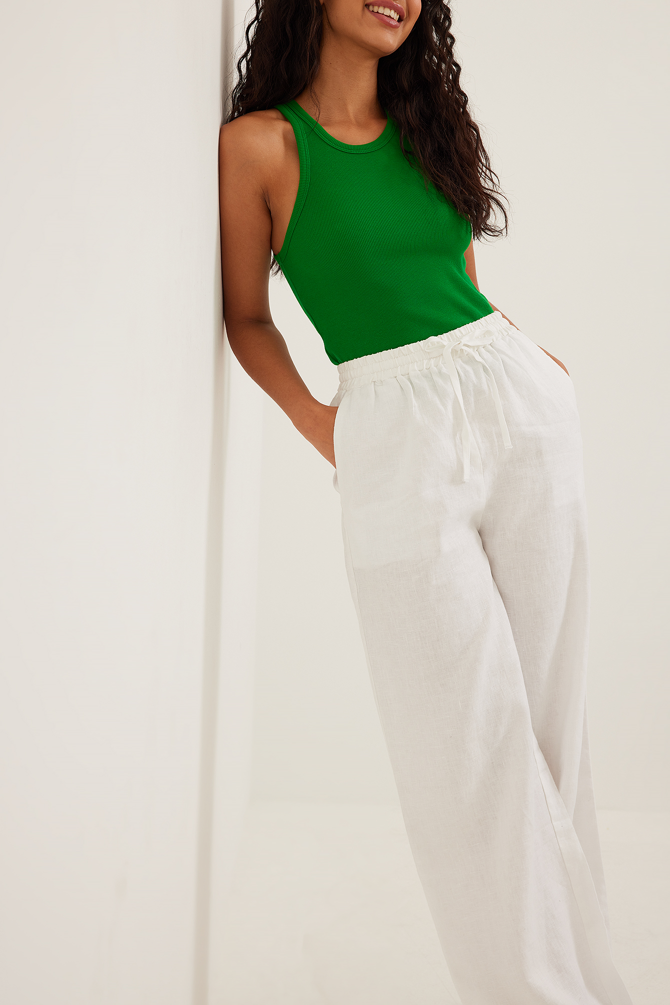 Linnen broek met elastische taille Wit | na-kd.com