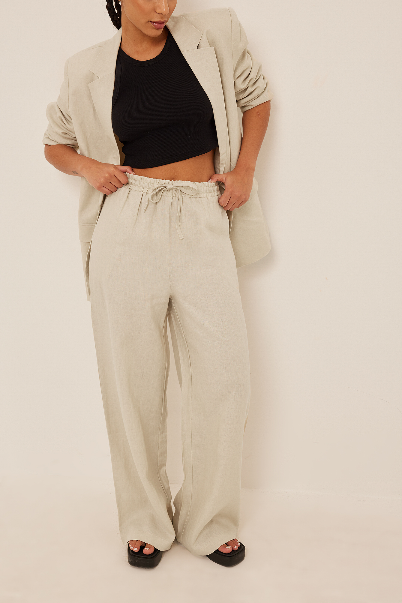 beige linen trousers