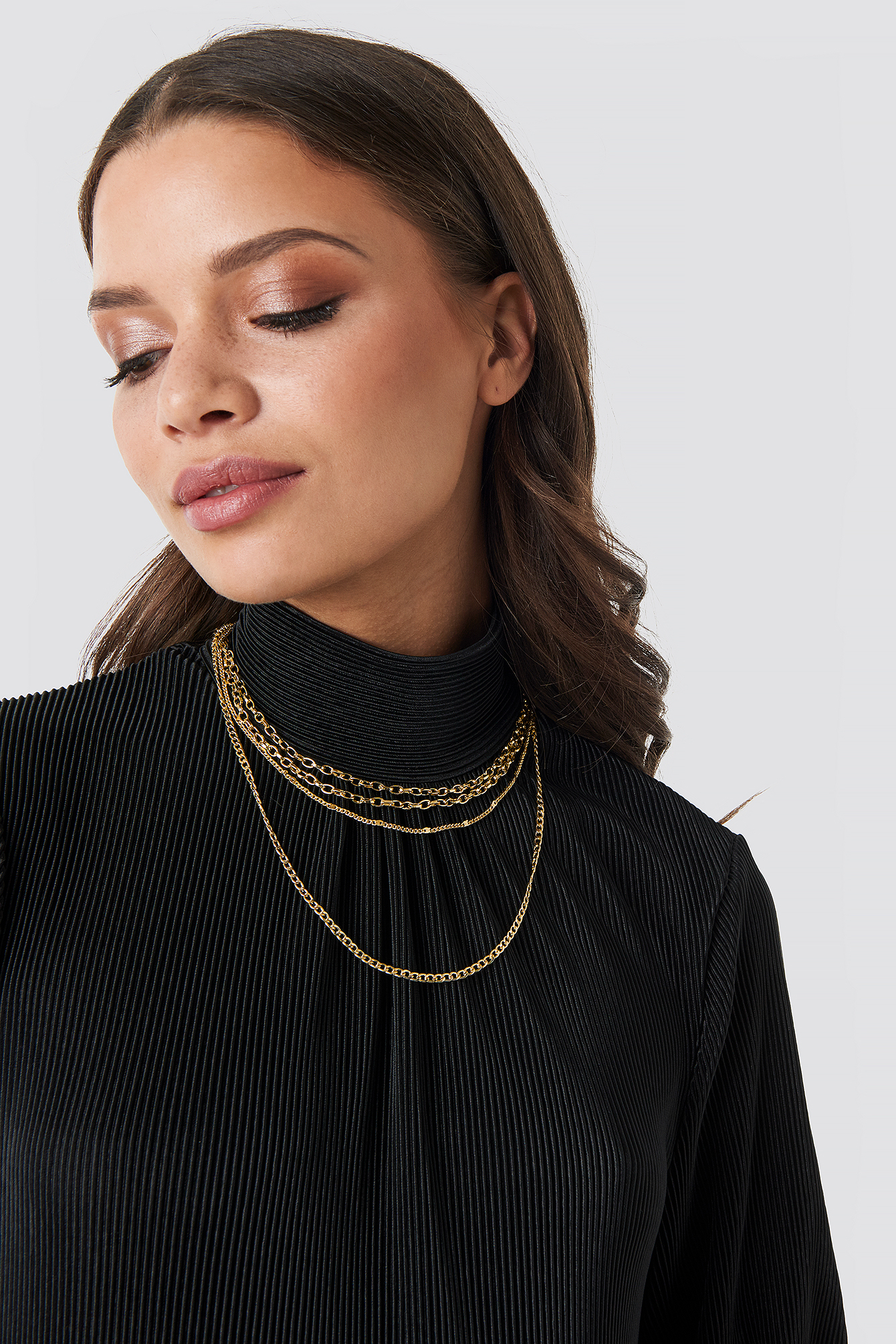 Fine Layered Chain Necklaces Gold