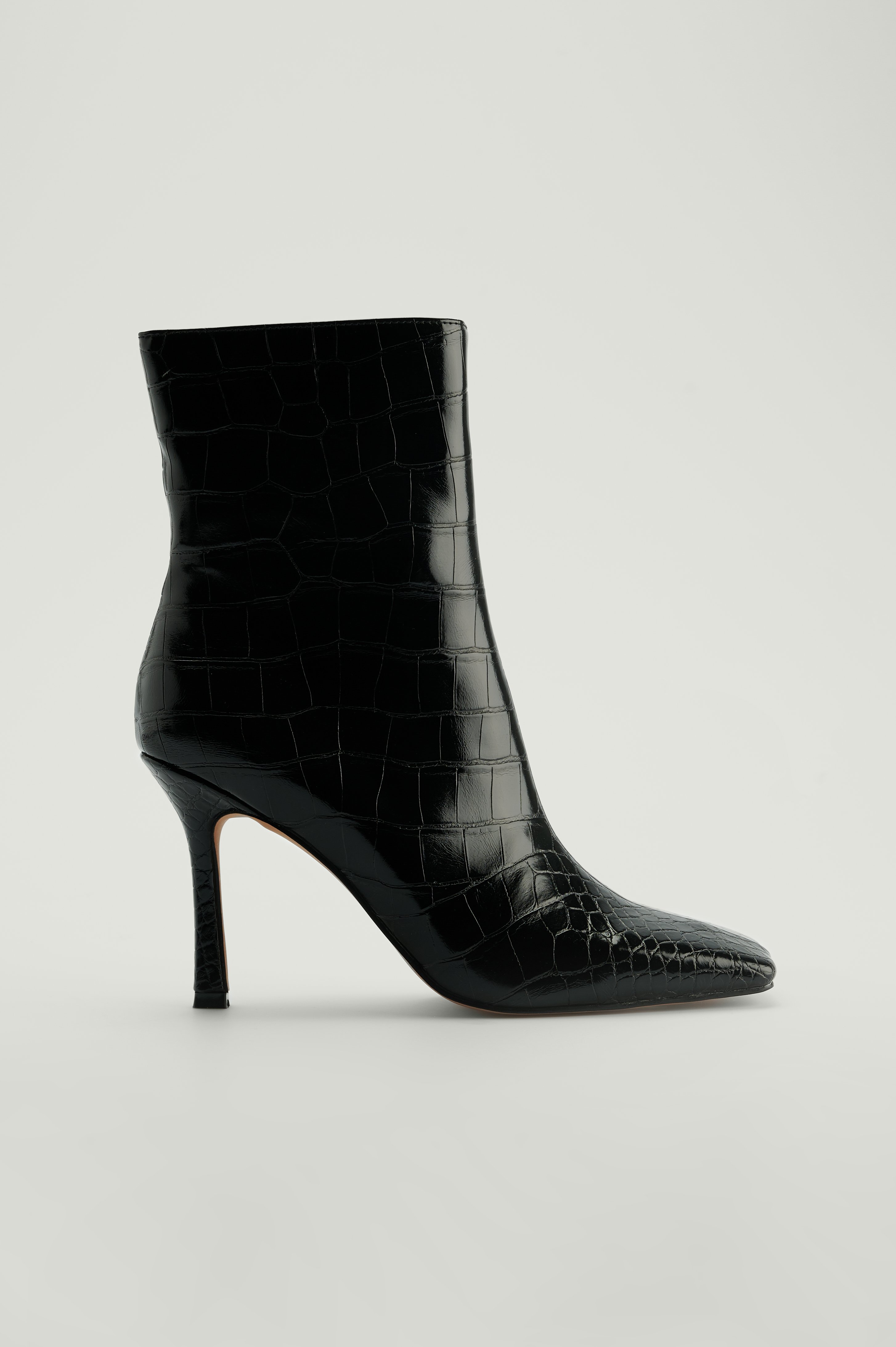 Stiletto laarzen met pasvorm Zwart | NA-KD