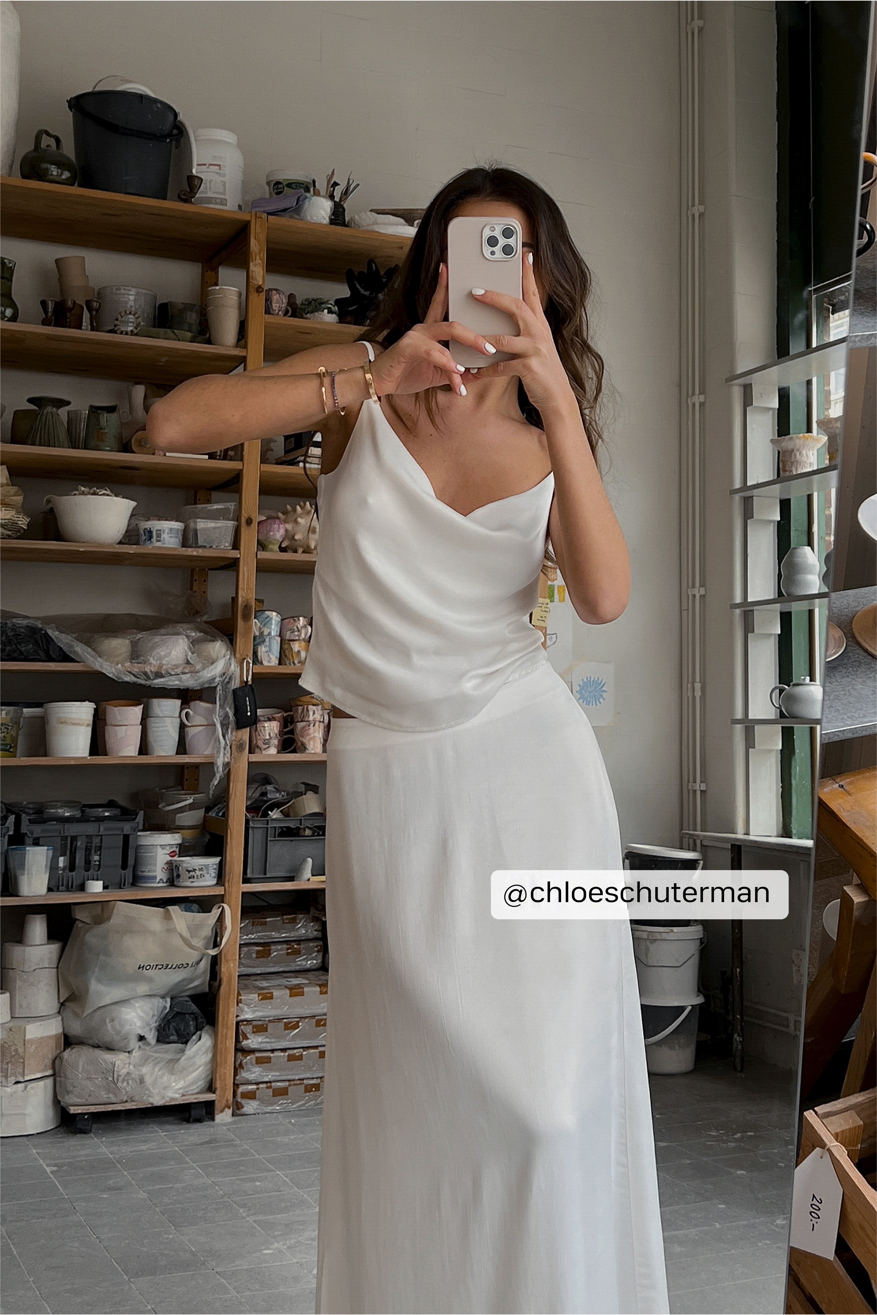 White Zwiewna satynowa sukienka maxi