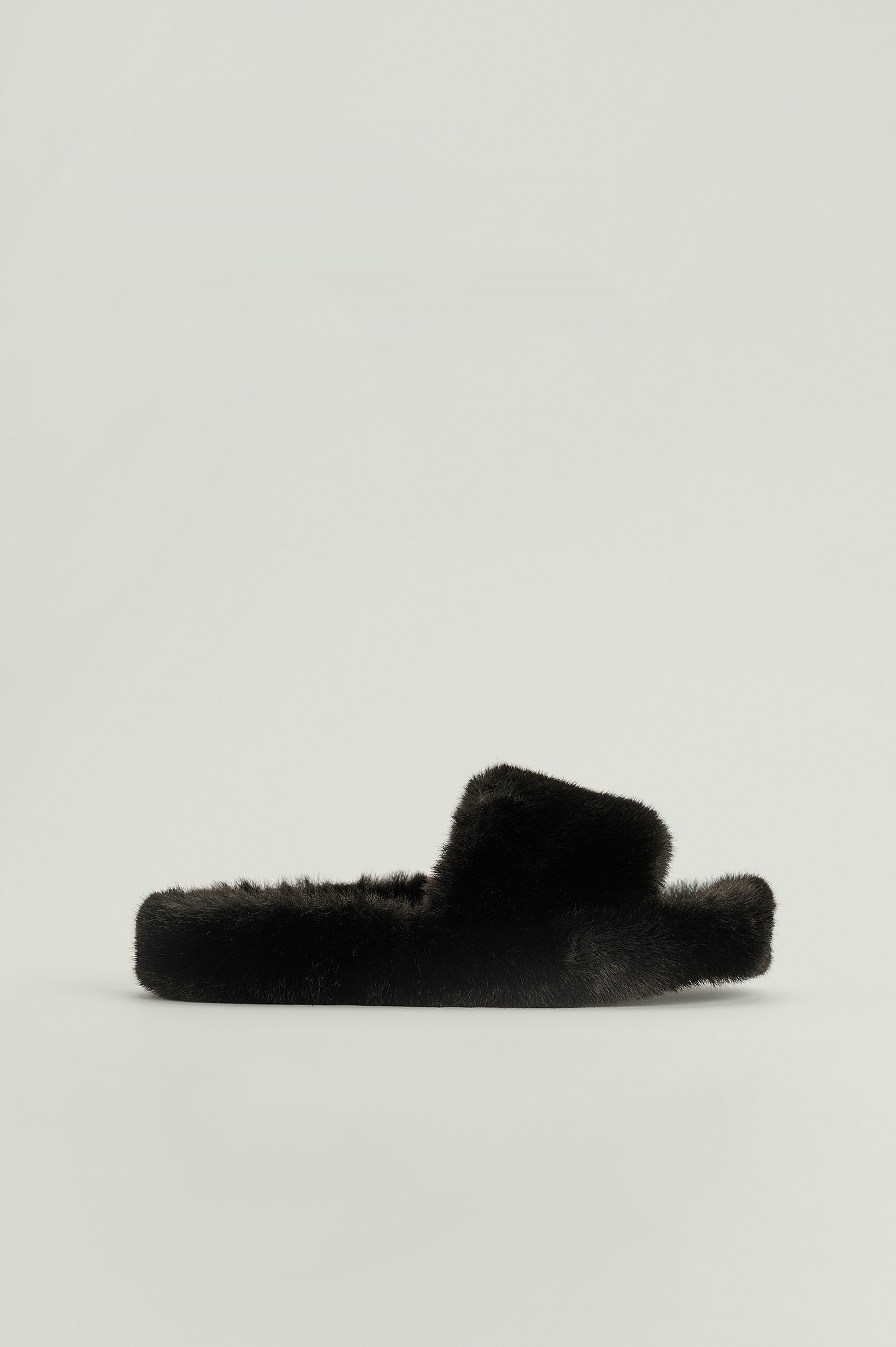 Black Fluffy Footbed Home Slippers