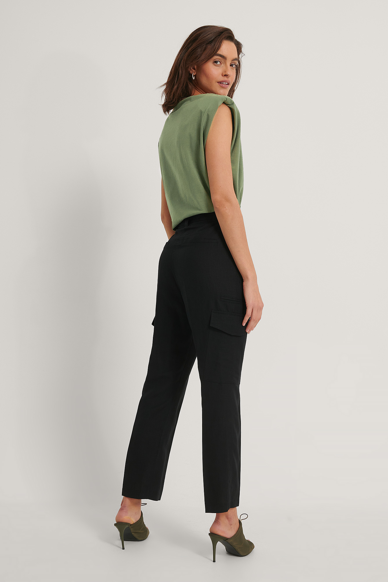 Fluid Linen-Blend Cargo Pants Black 
