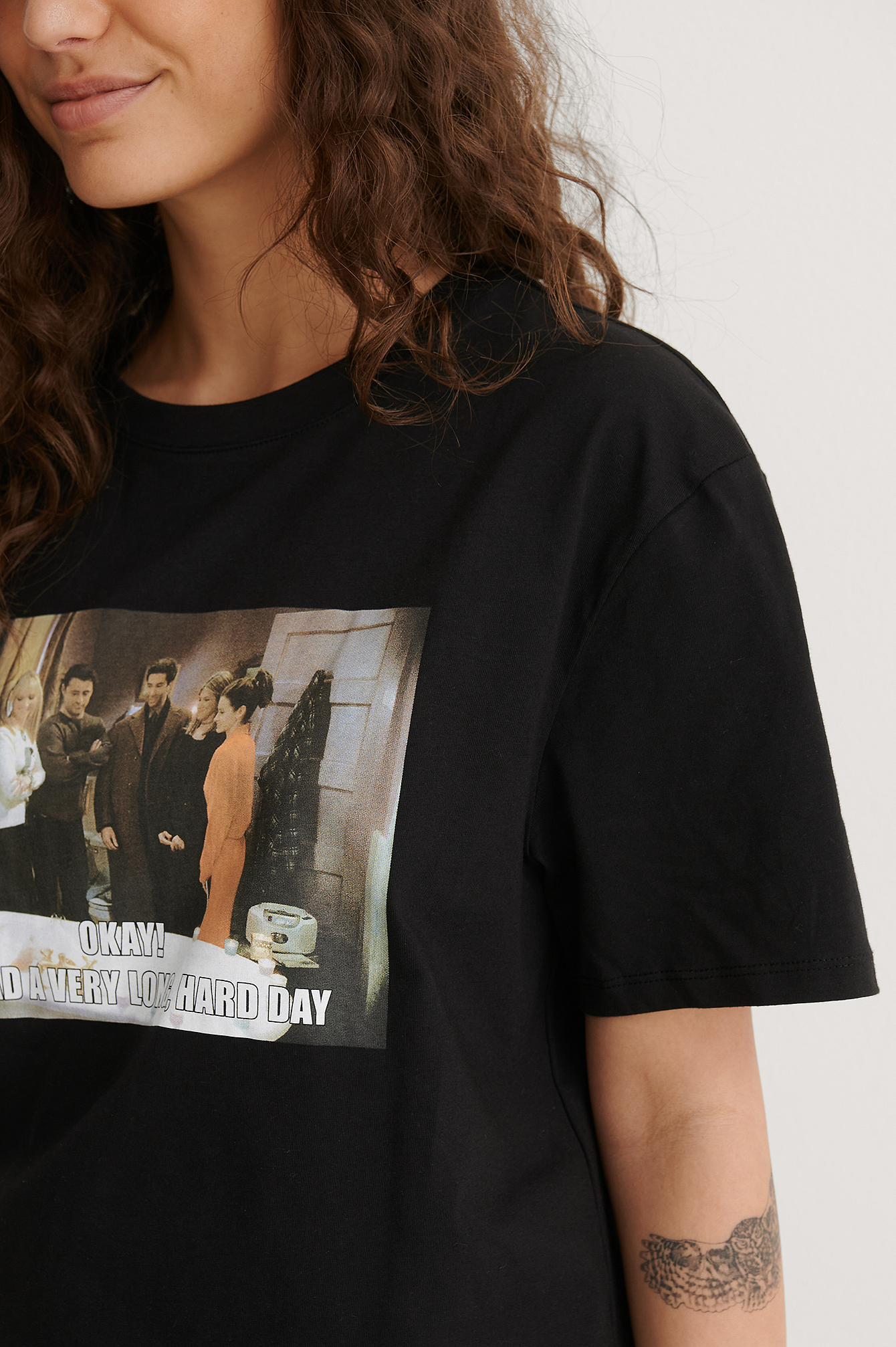 Black Hard Day Økologisk Unisex T-shirt Med Print Med FRIENDS