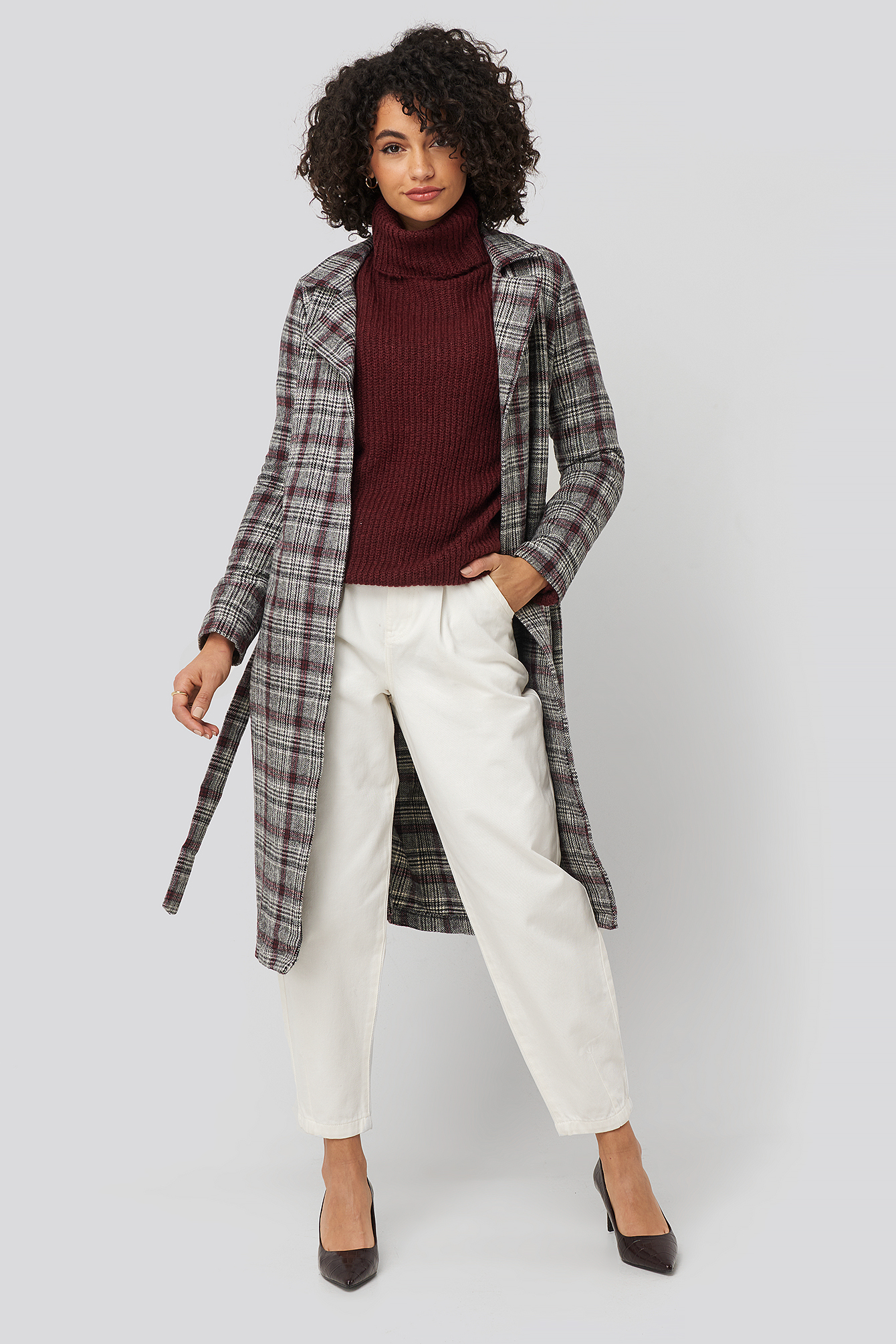 Front Dart Slouchy Jeans Beige