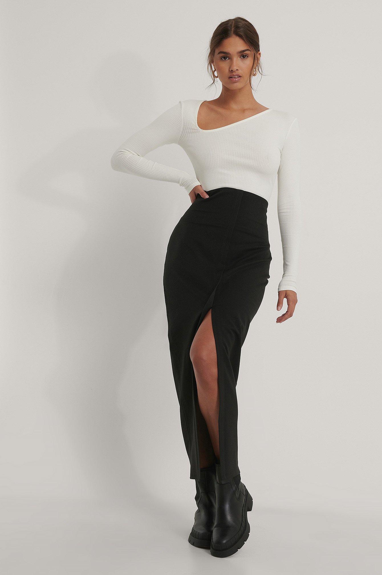 Black NA-KD Trend Front Slit Maxi Skirt