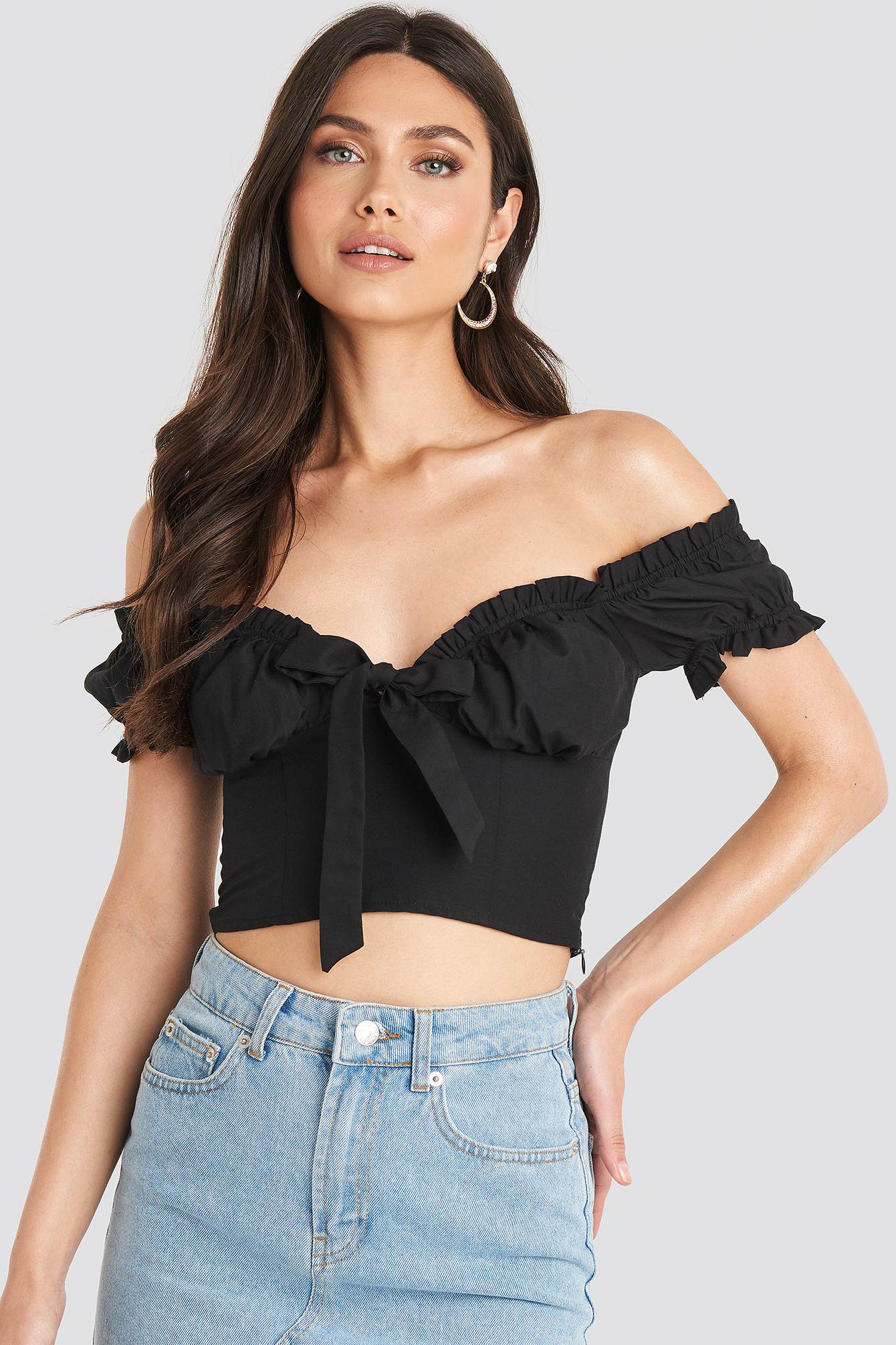 Front Tie Cropped Top Black