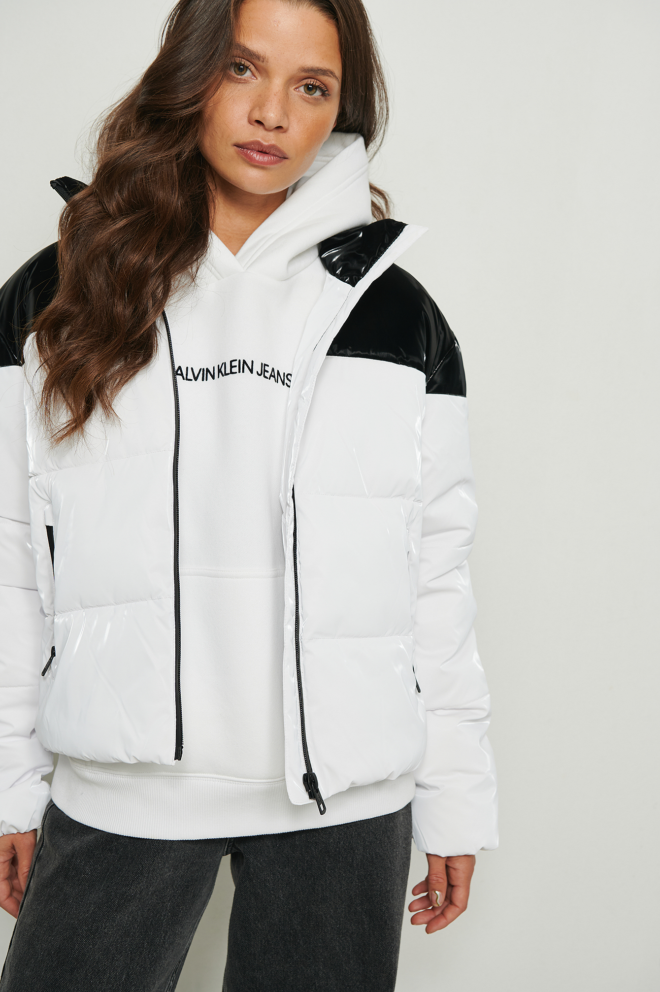 Glossy Blocking Puffer Jacket White 