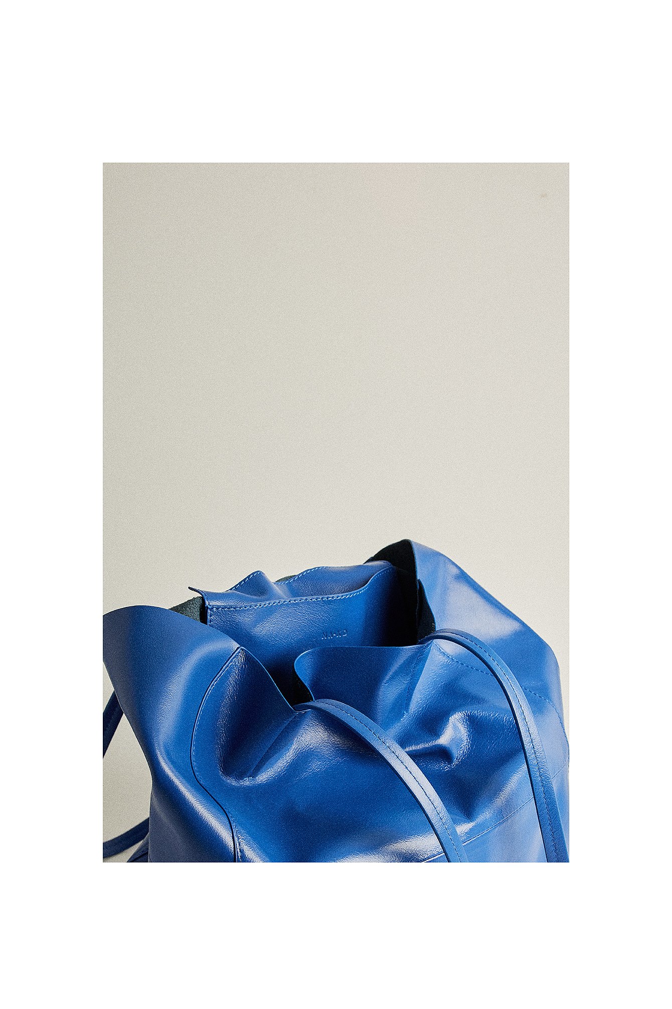 na-kd accessories -  Glänzende Lackleder-Tasche - Blue