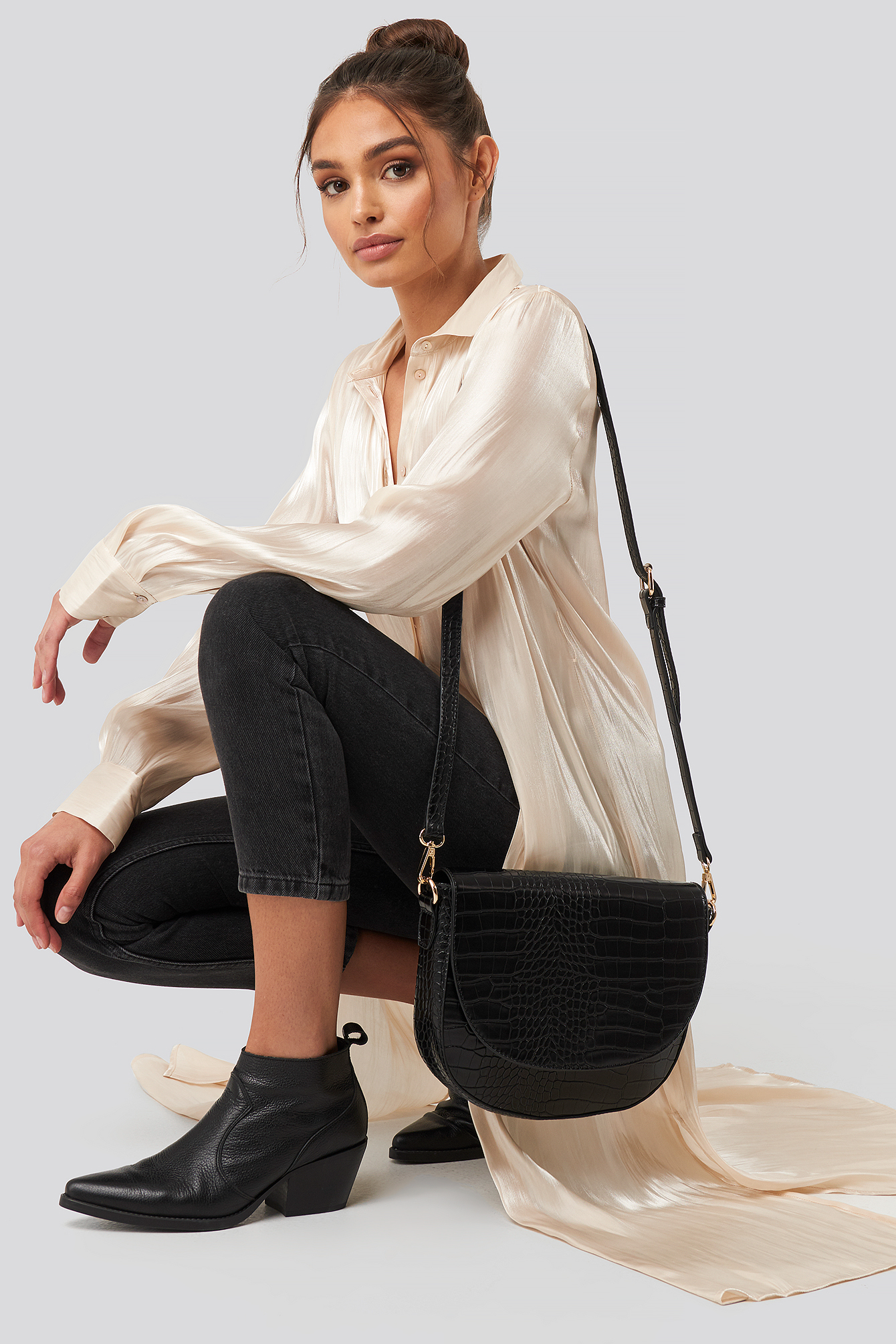 Halfmoon Reptile Bag Black