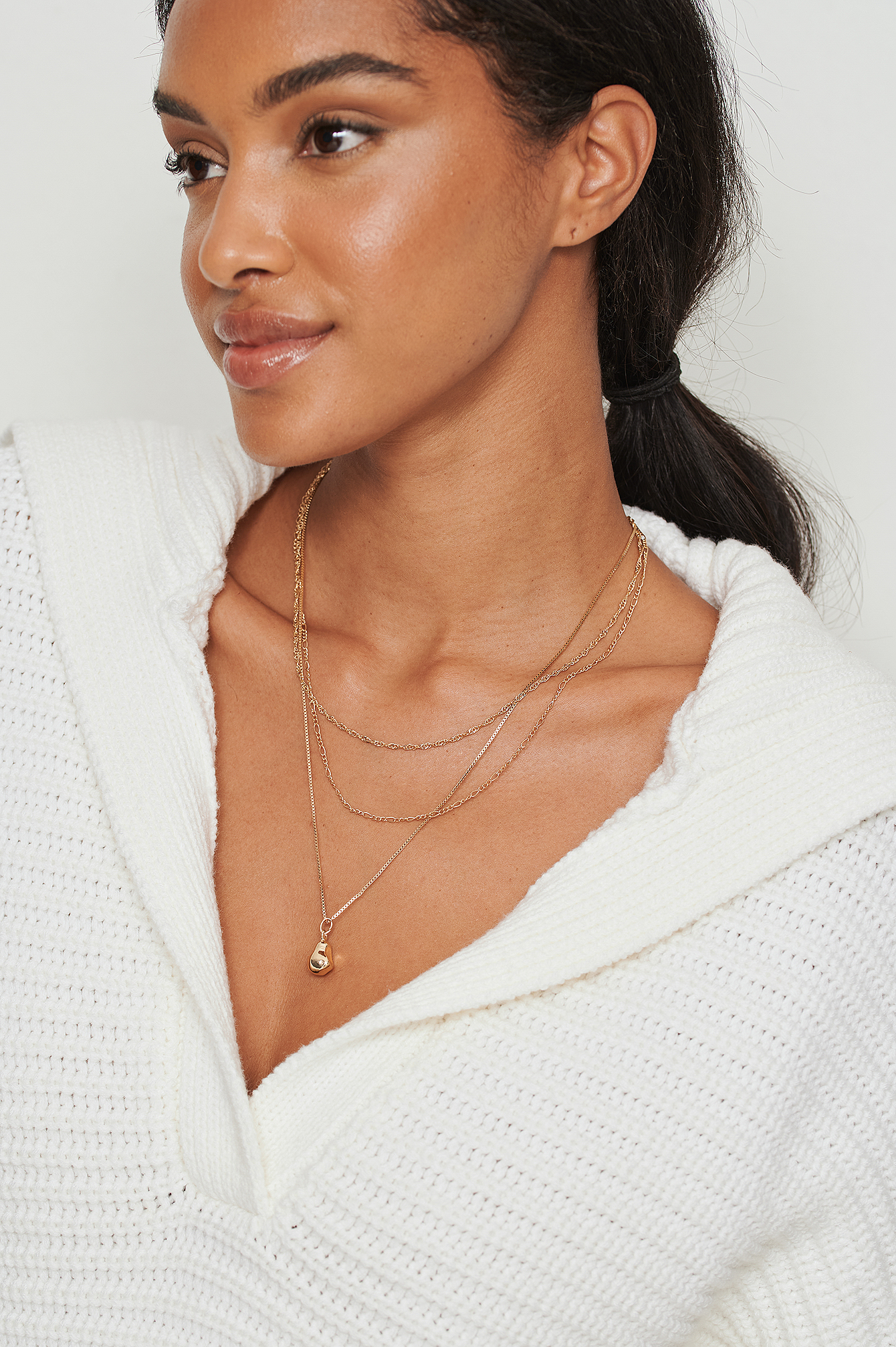 Hammered Pendant Necklace Gold