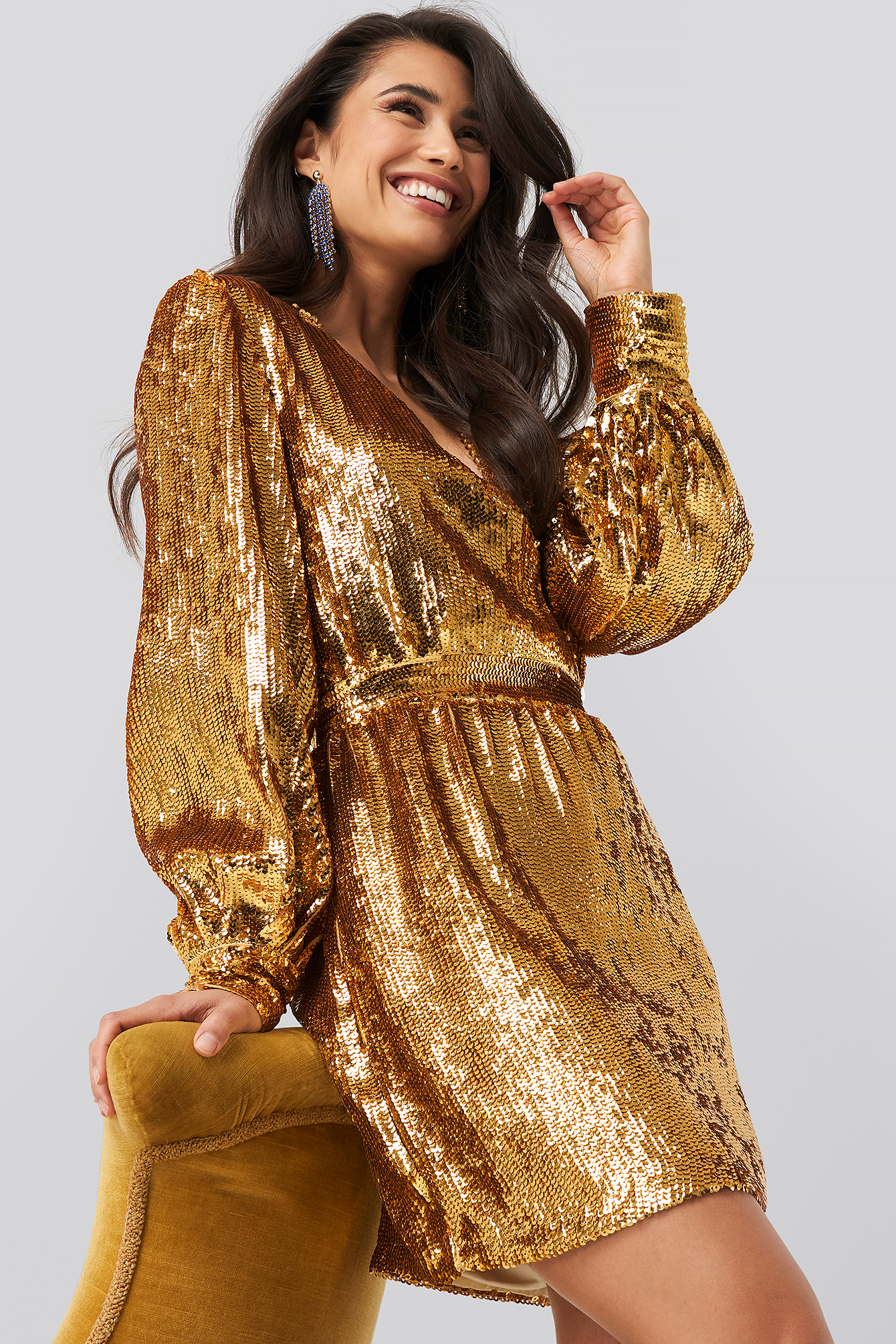 Heavy Sequin V-Neck Dress Gold