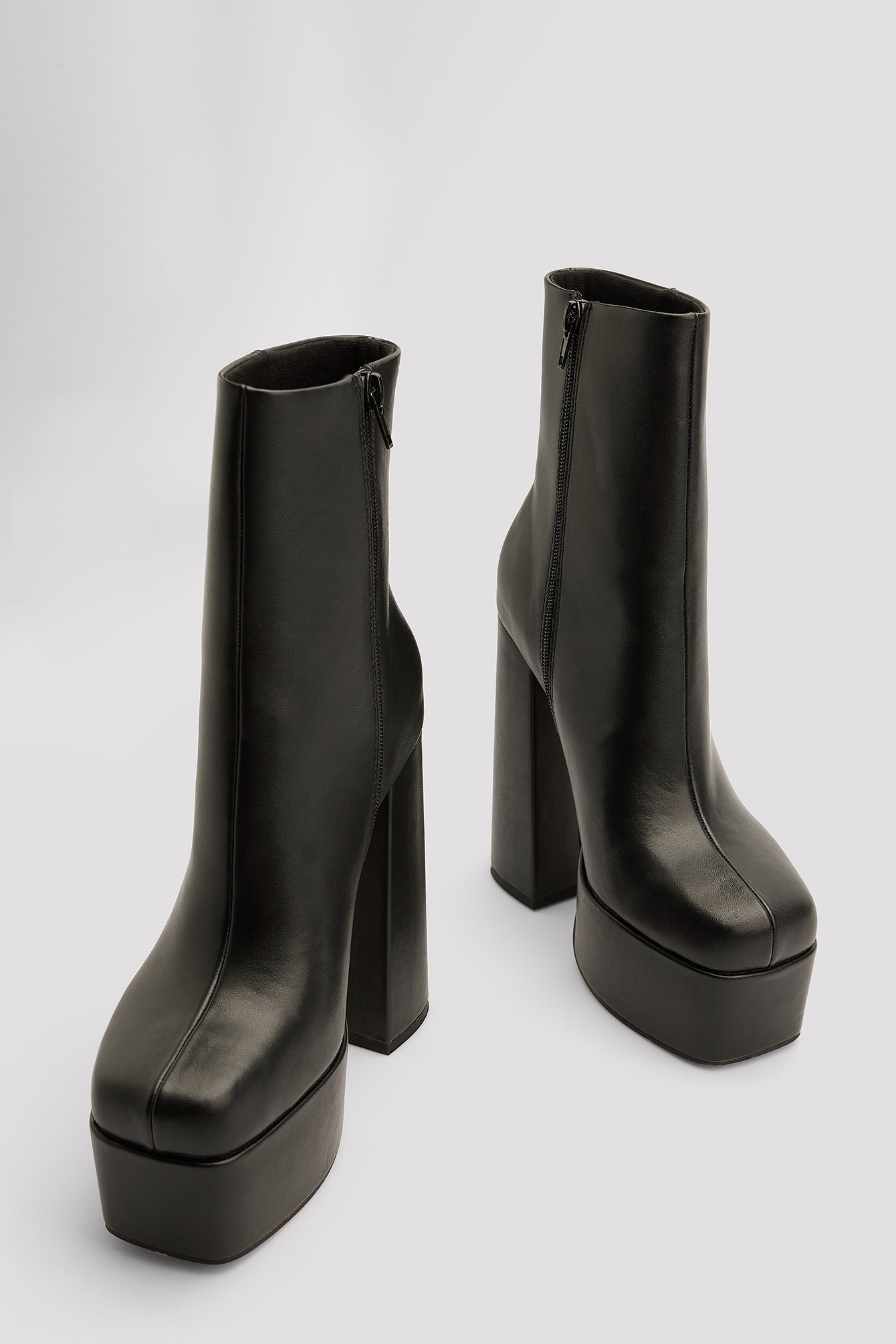 Black High Heel Plateau Boots