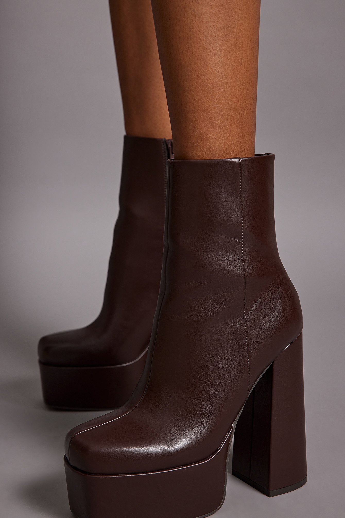 High Heel Plateau Boots Brown | na-kd.com