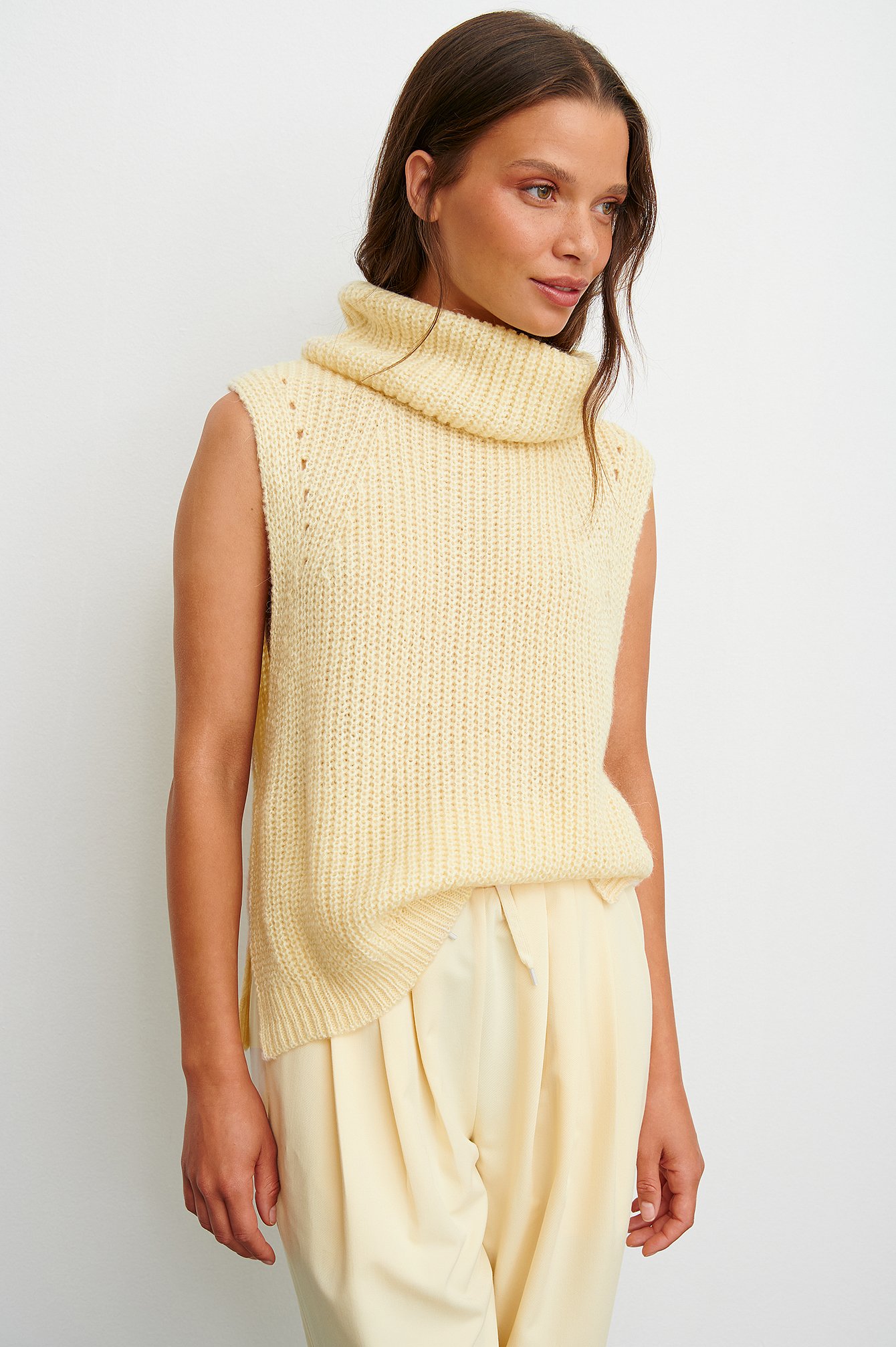 Cream Claire Rose x NA-KD High Neck Knitted Detail Vest