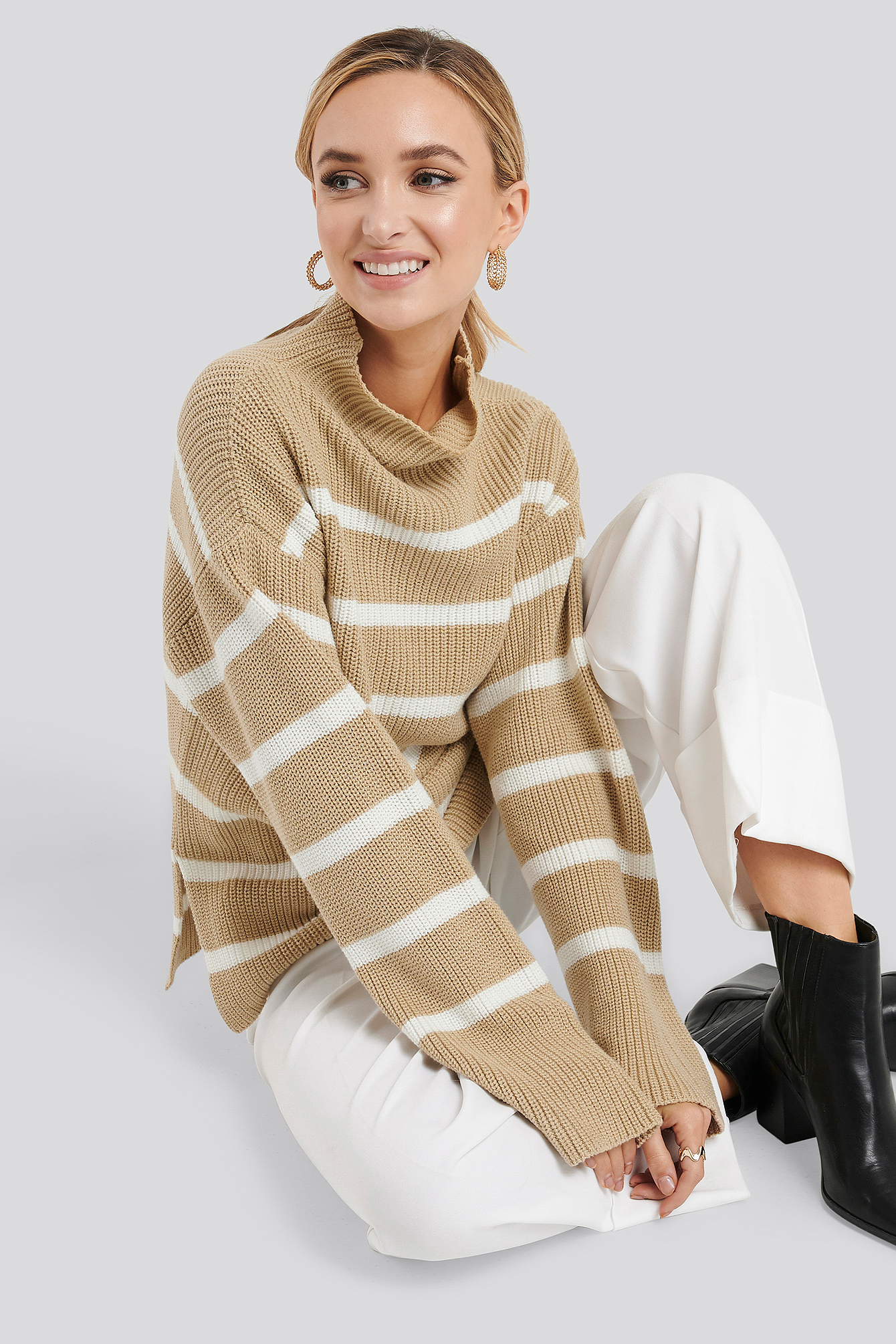 High Neck Striped Knitted Sweater Beige/White Stripe