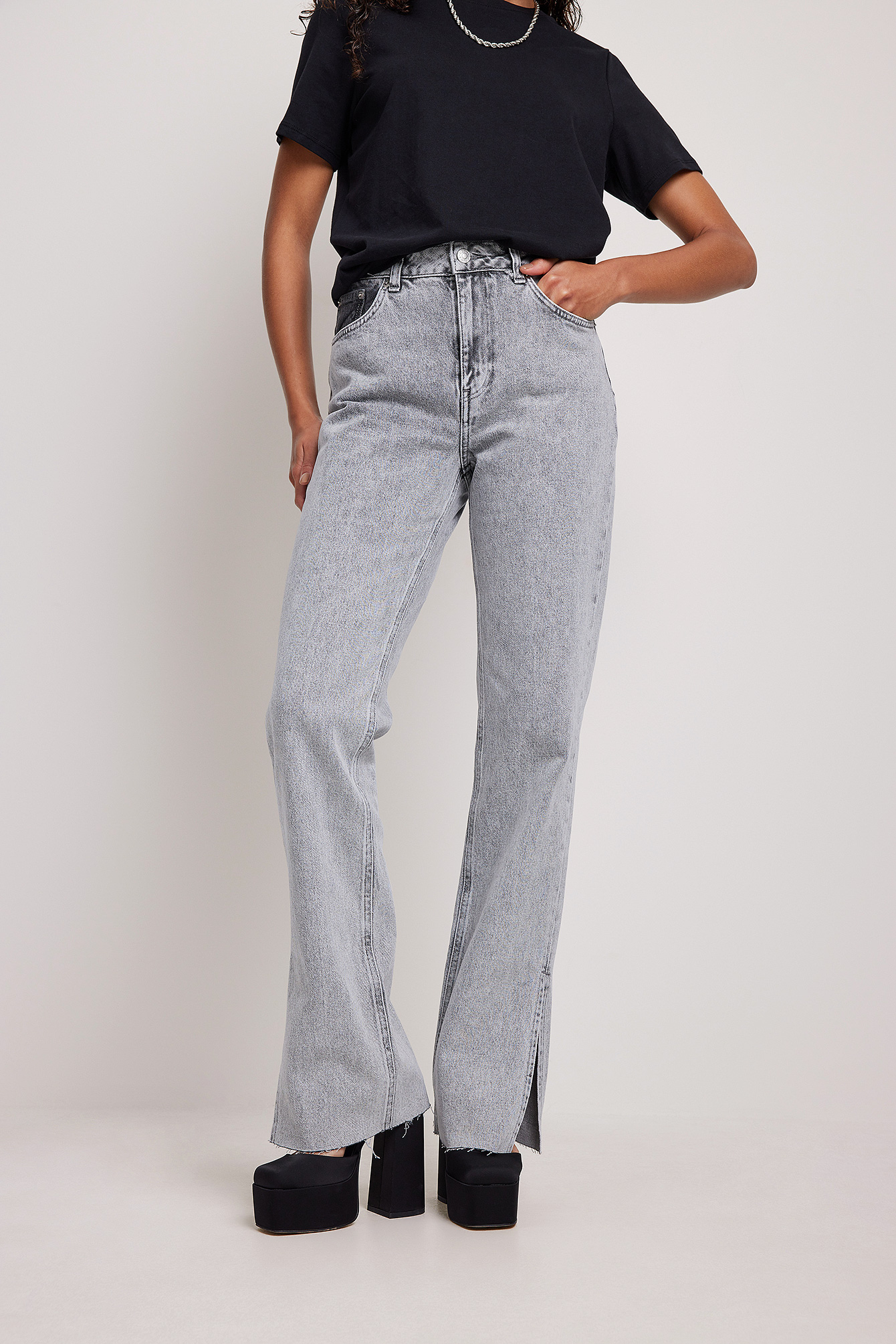NA-KD Trend Organic High Slit Straight Jeans - Grey