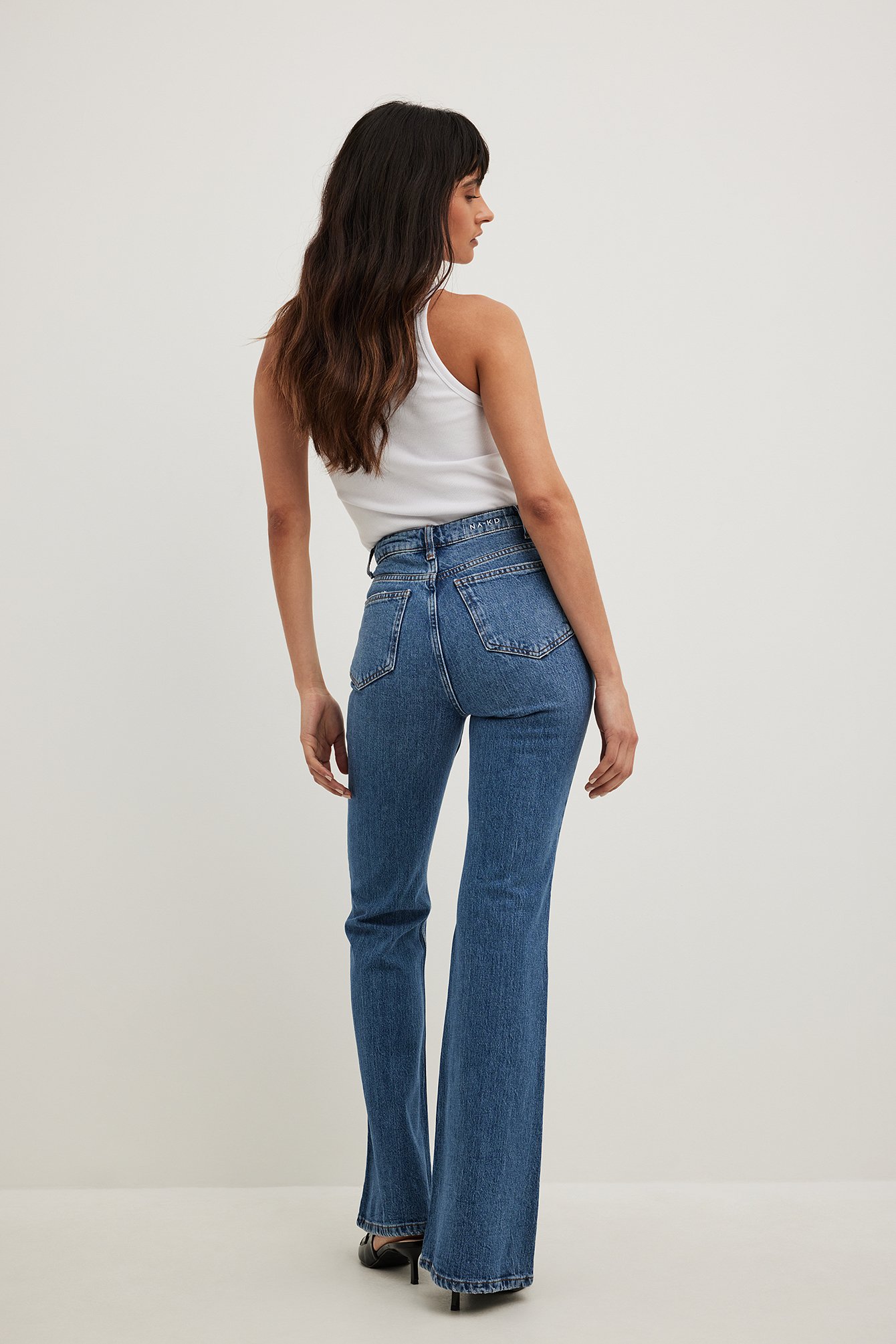 It's Happening Again: The Return of Low-Rise Jeans - WSJ
