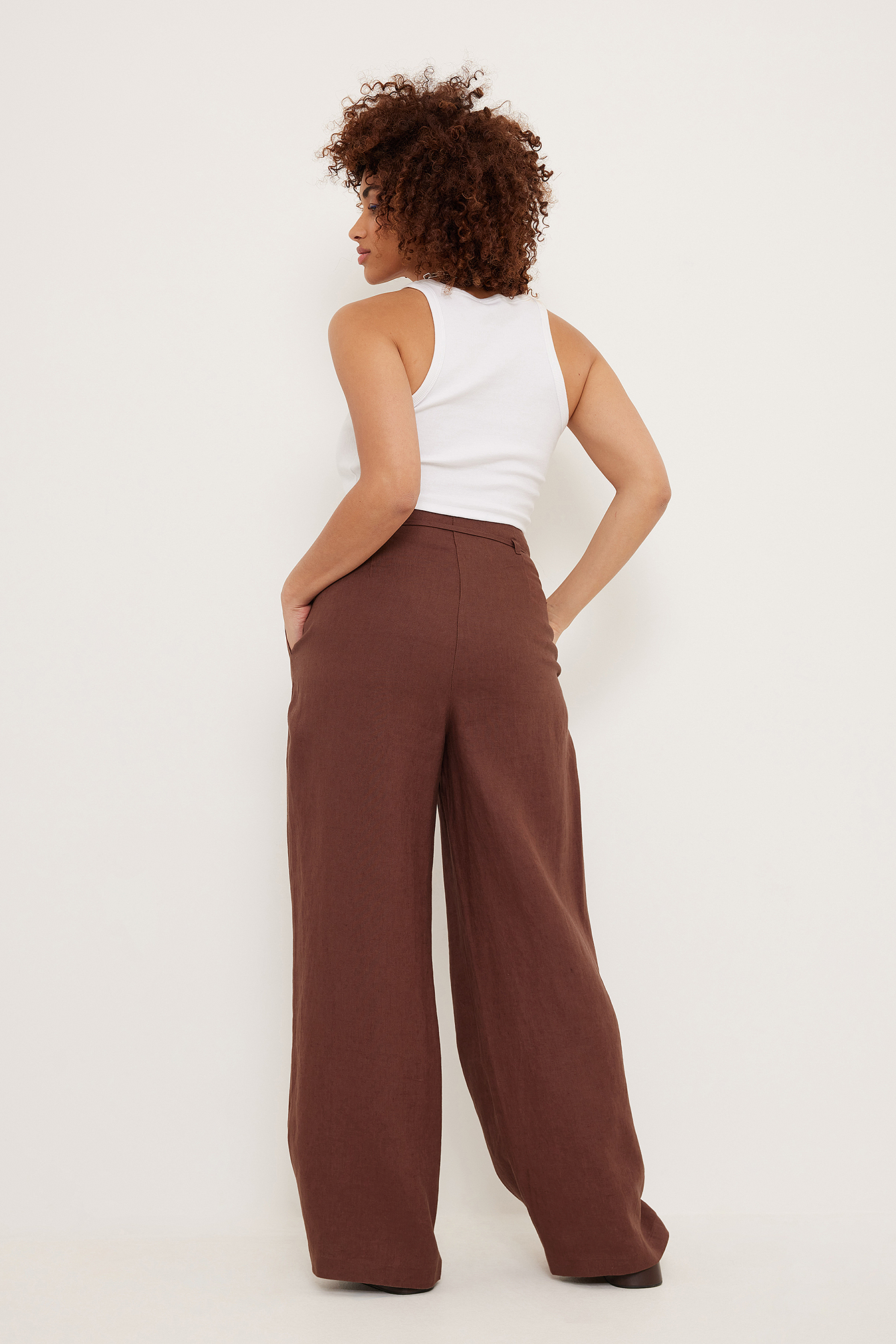 Linnen broek met hoge taille Bruin | na-kd.com