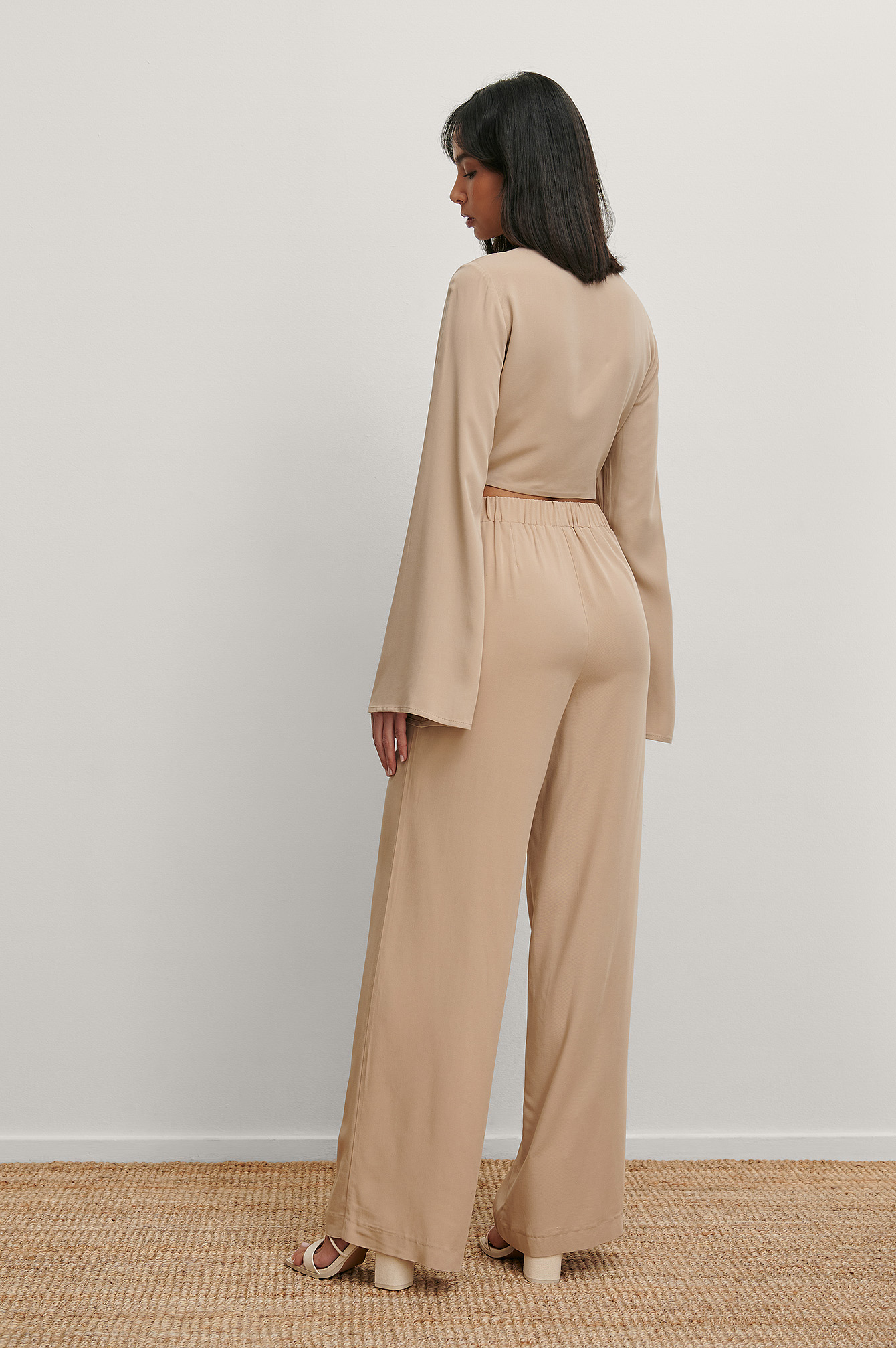 Losse broek met hoge taille Beige | na-kd.com