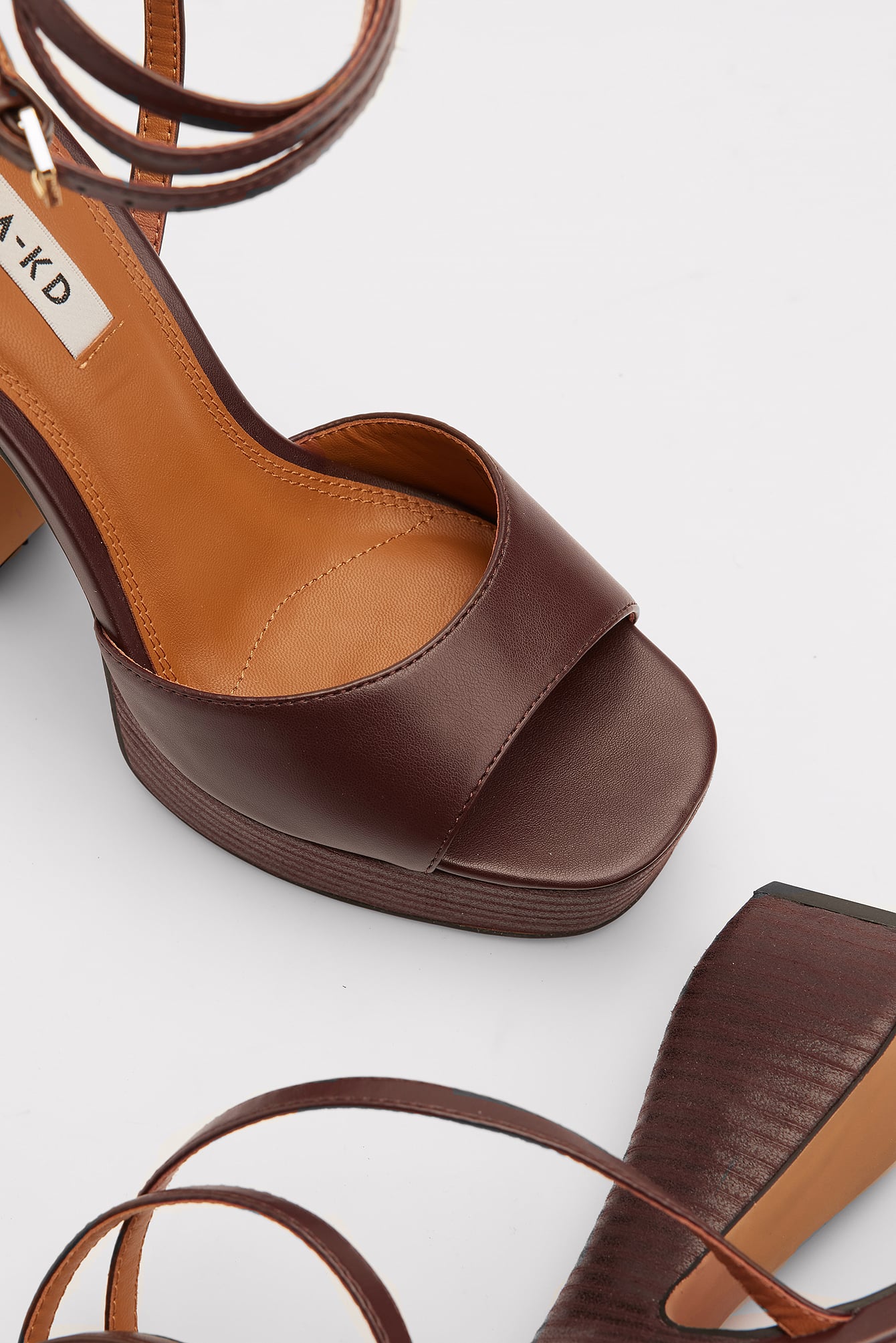 brown & heel