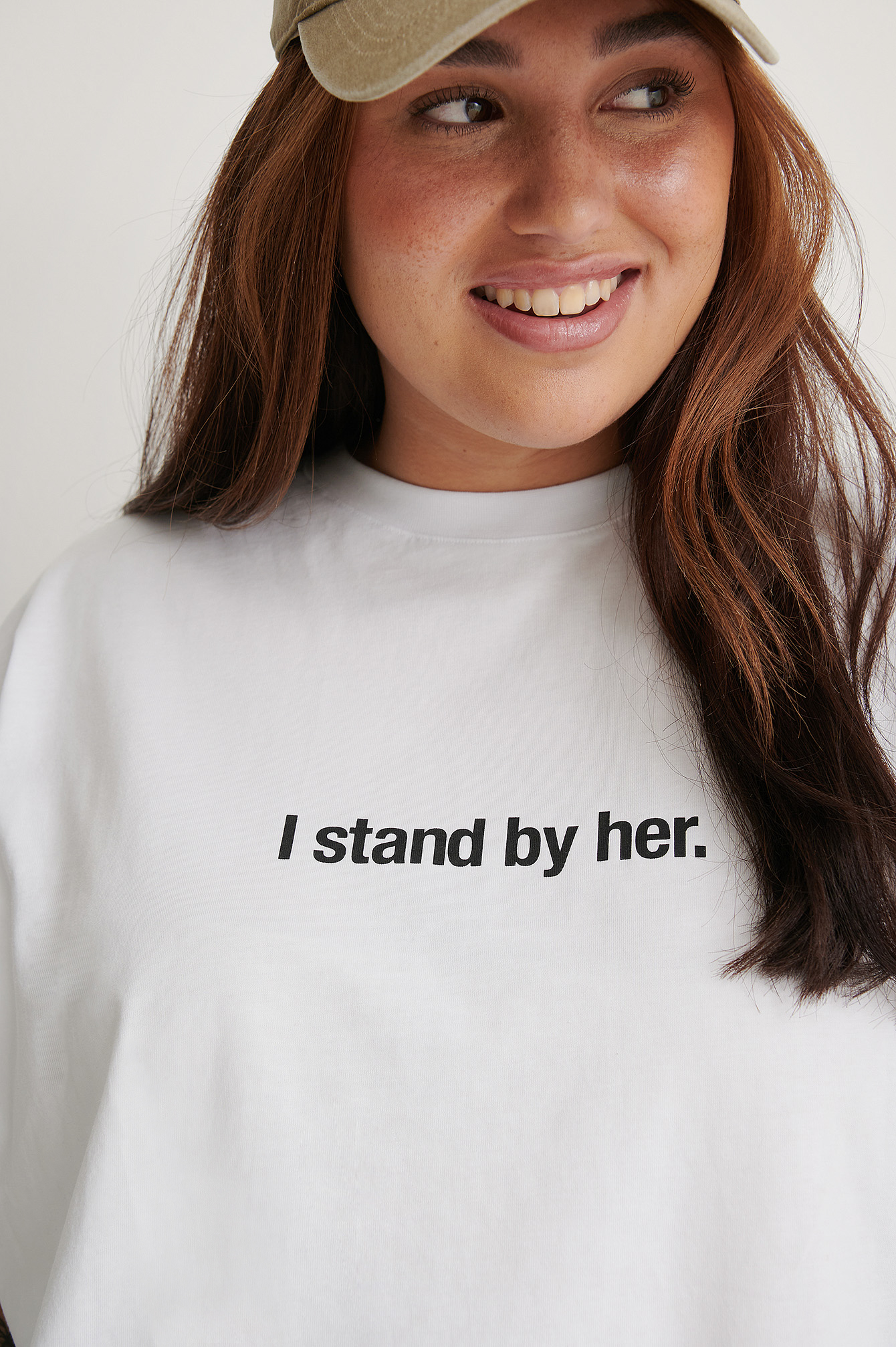 White Økologisk t-shirt med I stand By Her