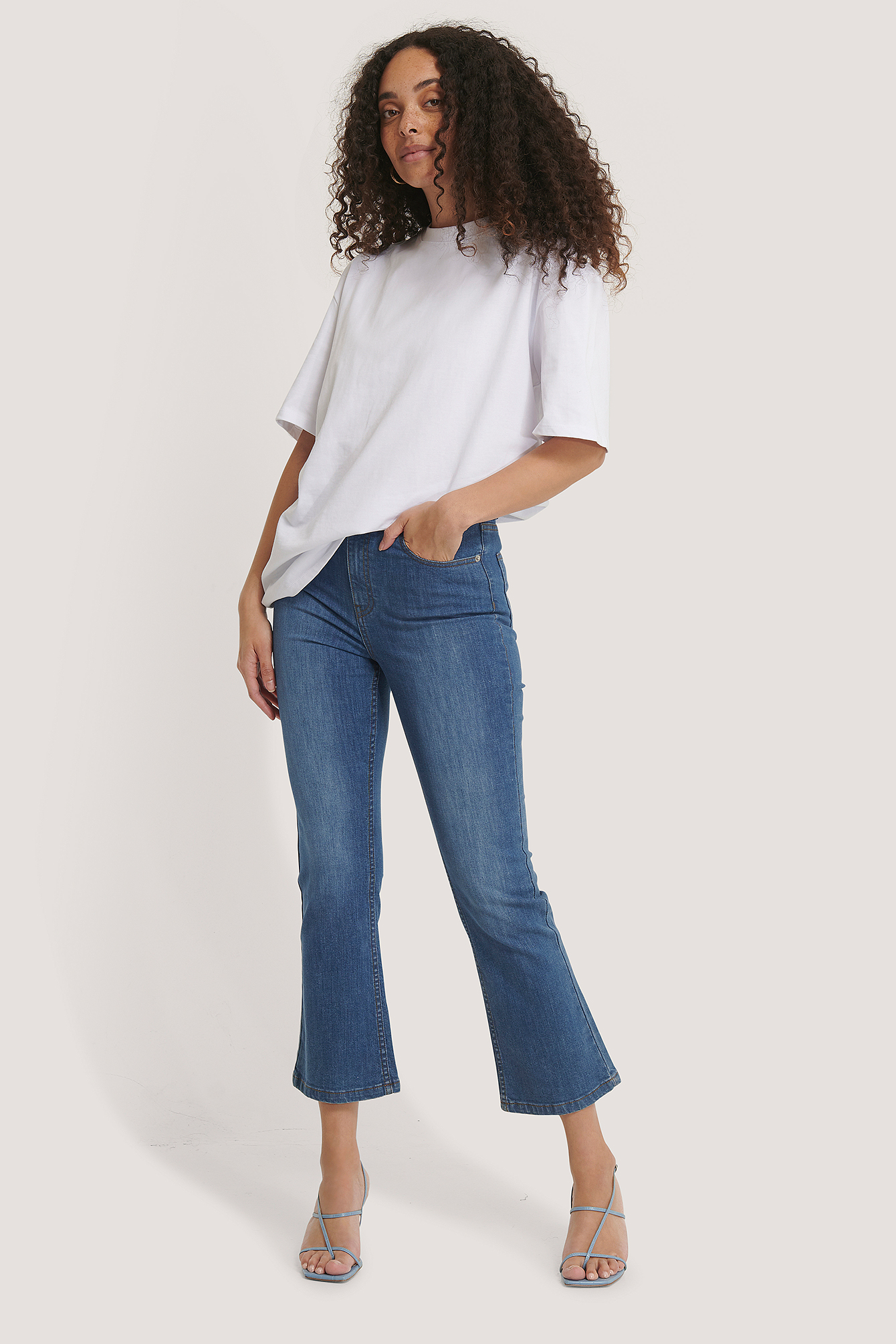 Dames Kleding voor voor Jeans voor 7/8 en cropped jeans NA-KD Denim Kick-flare Skinny Jeans in het Blauw 