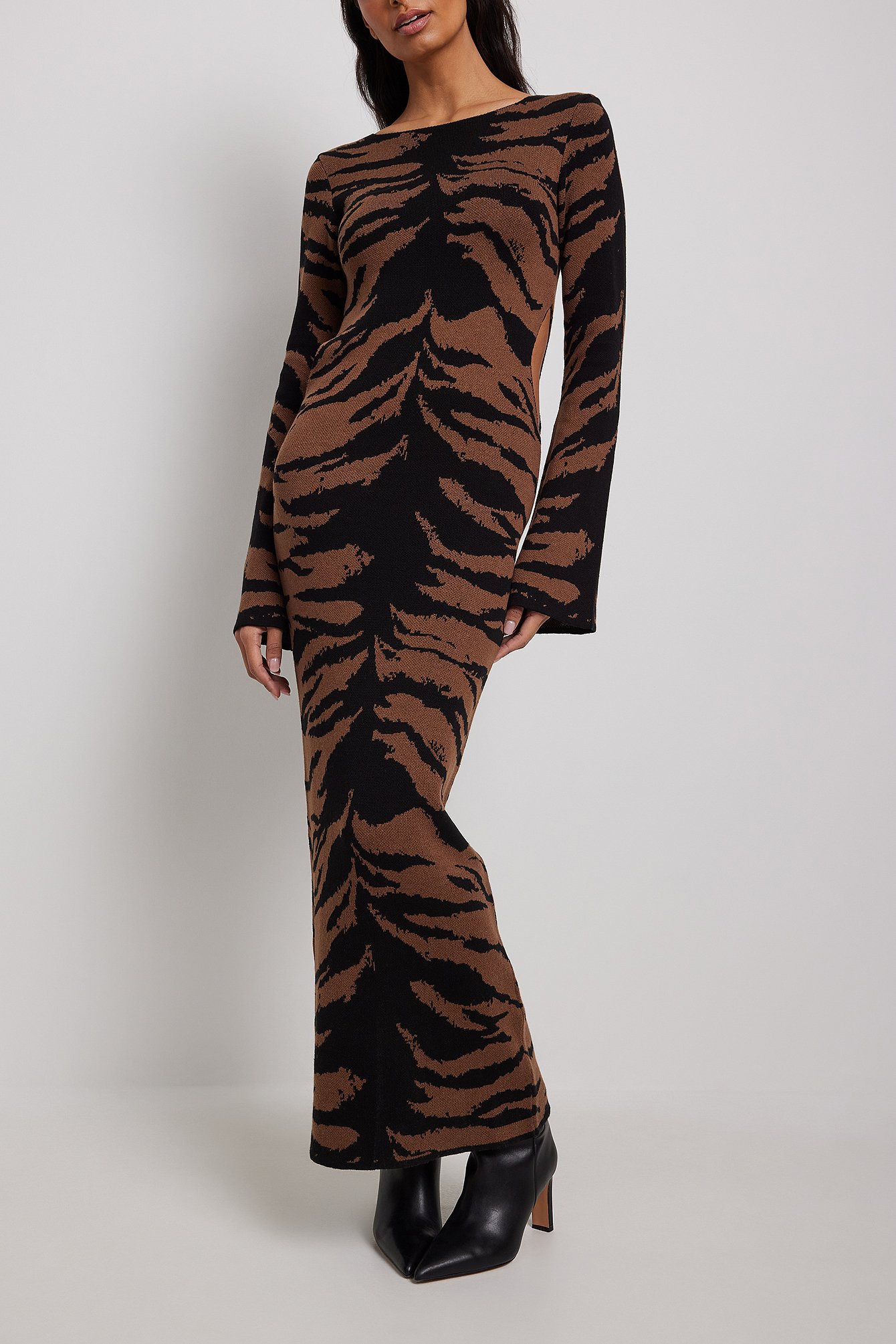 Brown Zebra Print Gestricktes Maxikleid mit Kimono-Ärmeln