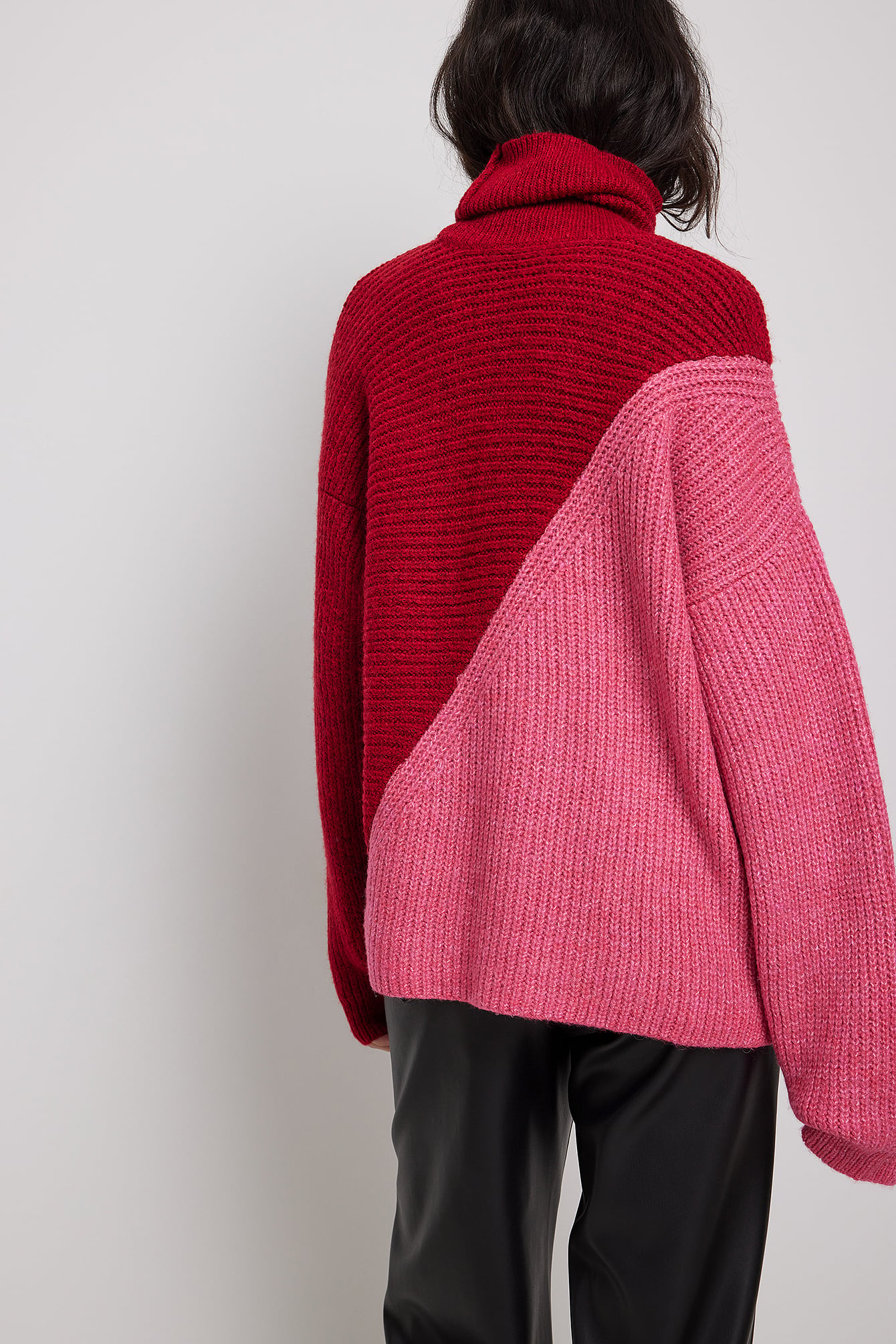 Color Pull Pull effet color block en maille en biais Multicolore | NA-KD