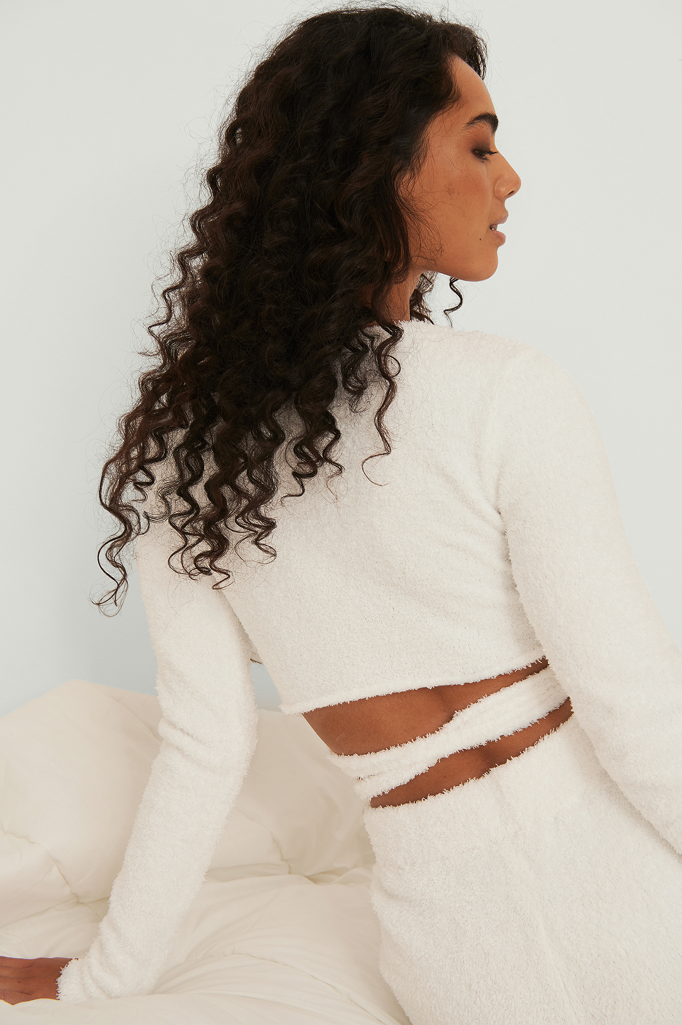 Offwhite Knitted Fluffy Overlap Crop Sweater