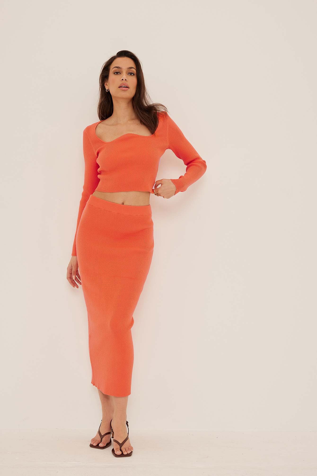 Orange Stickad rak kjol med hög midja